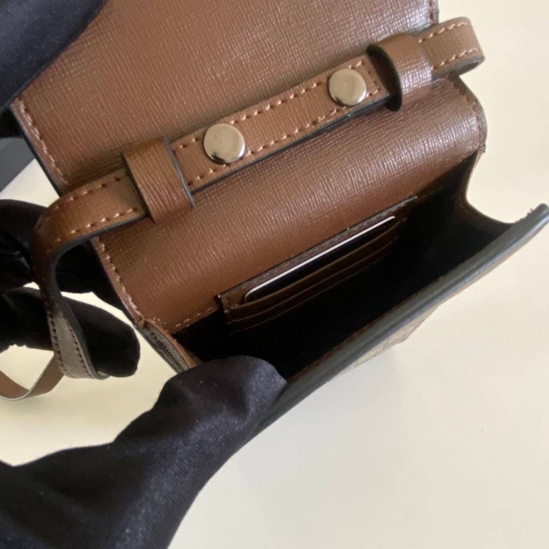 VIP GIFT 】GUCCI Dionysus mini phone bag พร้อมส่ง จัดมาให้แล้วนะจ๊ะ ใครหาอยู่มาทางนี้ได้เลย กระเป๋าใส่โทรศัพท์ ใส่กระเป๋าสตางค์ ใส่ลิปสติก ขนาดmini น่ารักมาก ด้วยความคลาสสิคเข้ากับรูปทรงที่ทันสมัย ไม่มีไม่ได้แล้วจร้า