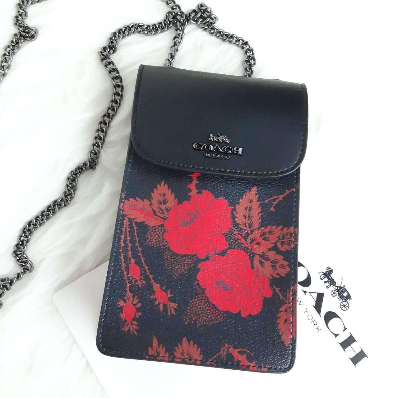 ของแท้ 100% COACH F76988 NORTH/SOUTH PHONE CROSSBODY IN SIGNATURE CANVAS WITH PRAIRIE DAISY CLUSTER PRINT /BLACK