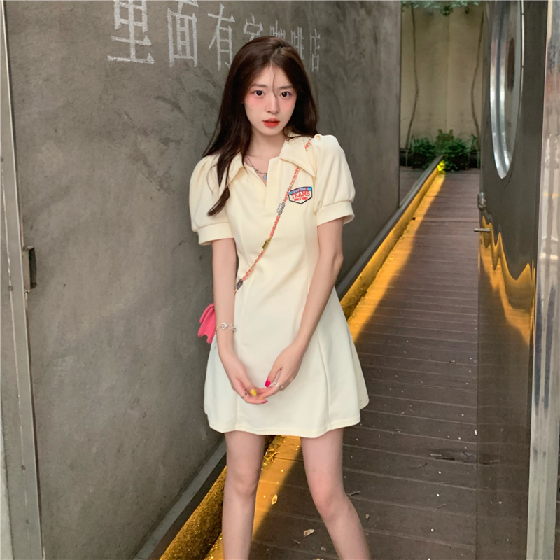 พร้อมส่ง 🤍🦢 Young lady dress เดรสเข้ารูปสีครีมแต่งปก (IN37644)