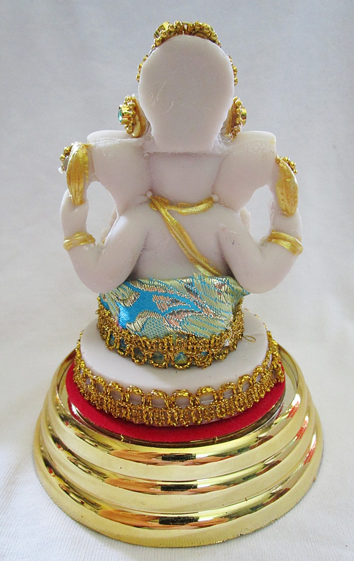 สินค้าหมดค่ะ องค์พระพิฆเนศปางสัมปทายะ(ประทานความสำเร็จ)แบบตั้งโต๊ะครอบแก้ว องค์ที่2ค่ะ