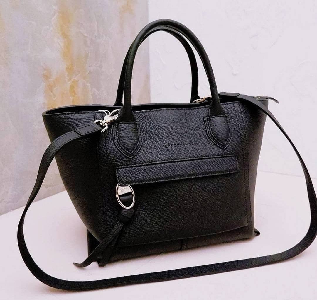 ของแท้ 💯% LONGCHAMP MINI MAILBOX TOP HANDLE BAG กระเป๋าถือหรือสะพายรุ่นหายากดีไซน์คลาสสิควัสดุ Polyamide & Leather หนังแท้เนื้อหนานุ่มหนังขึ้นลายสวยหรูดูดียืดหยุ่นแข็งแรง