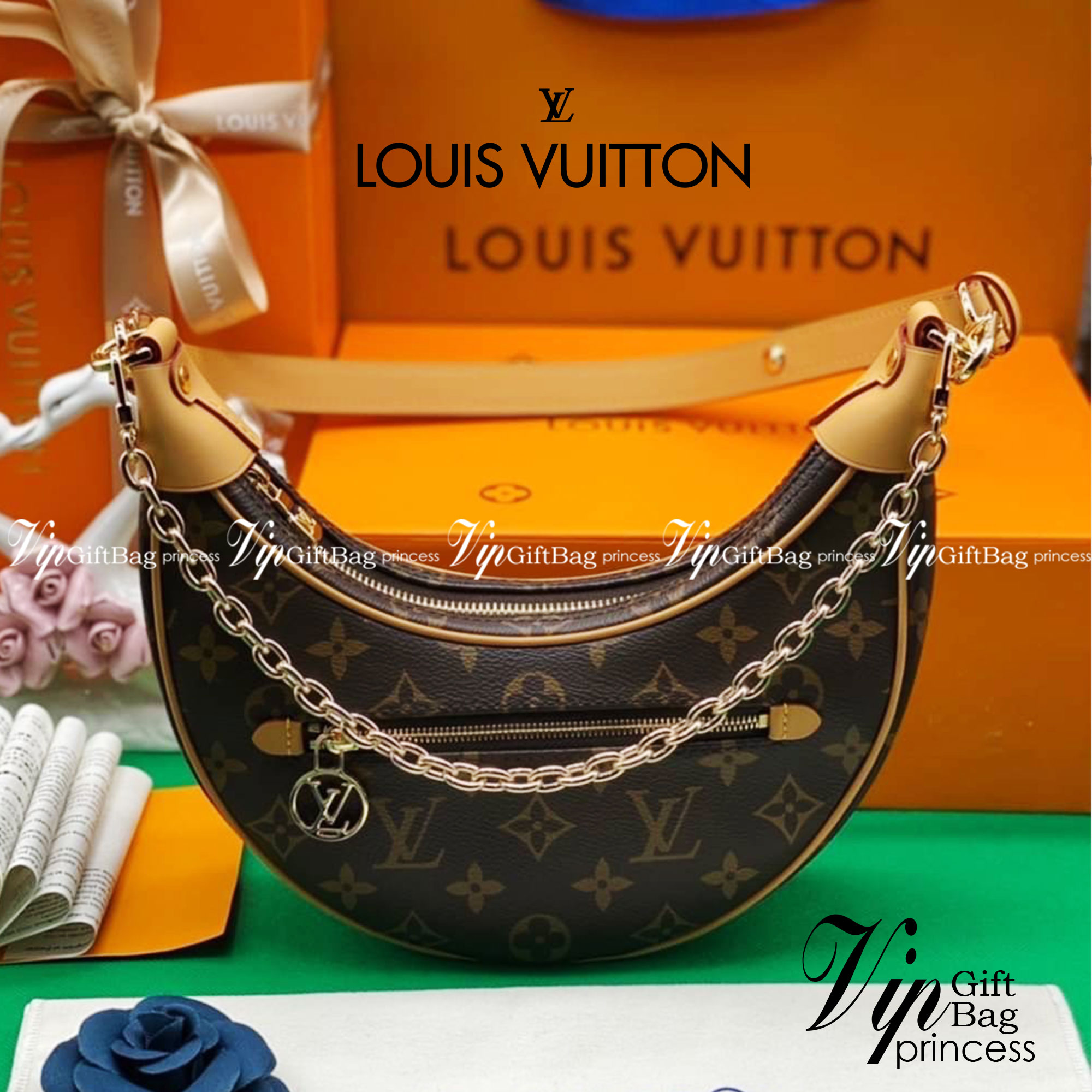 หนังแท้ LOUIS VUITTON LOOP BAG / LV MONOGRAM LOOP พร้อมส่งที่ไทย กระเป๋าสะพายรูปทรงกะทัดรัดและสายโซ่สำหรับสะพายไหล่ รวมถึงสายหนังแบบสะพายข้าง กระเป๋าซิปด้านหน้าปิดด้วยตัวดึงซิป LV Circle งานหนังแท้ทั้งใบ ออริจินอลเกรด ภาพสินค้าถ่ายจากงานขายจริง ใช้งานต่าง