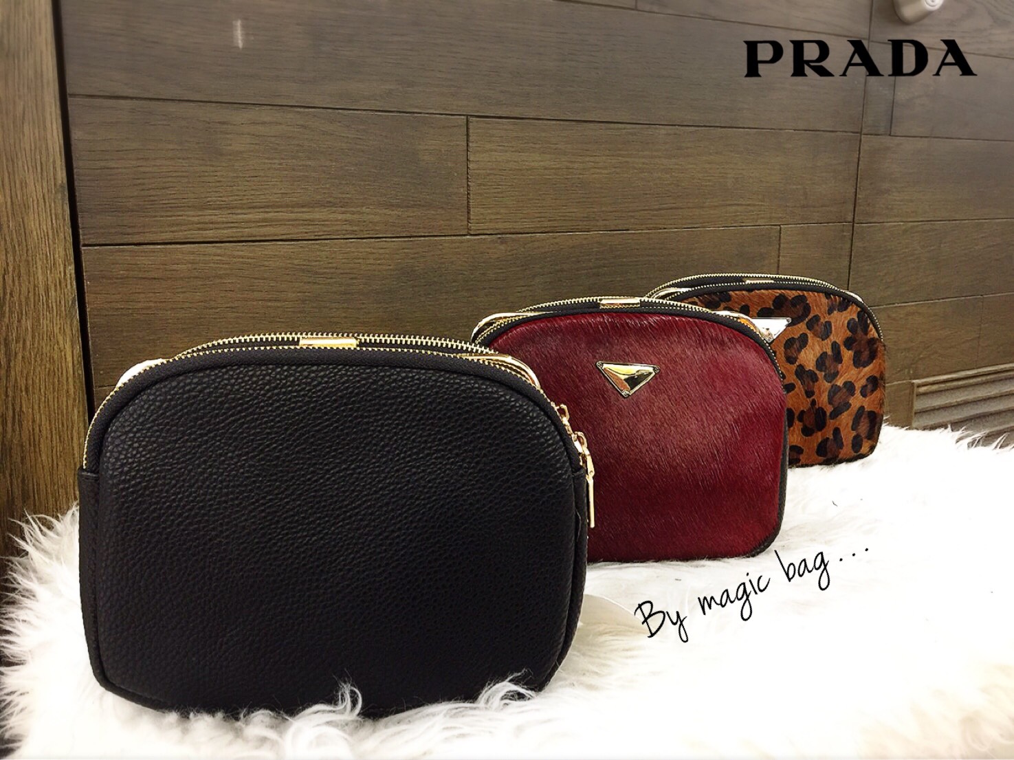 💕PRADA💕 กระเป๋าคลัชท์&สะพายข้าง อะไหล่ทอง เงา สวย เปิดใช้งานง่าย มาพร้อมสายยาว และป้าย PRADA นะคะ ขนนิ่ม น่าใช้มากๆ สีสวยทุกสี งานดี เกรดพรีเมี่ยม มี 3 สี ดำ แดง ลายเสือ Size 9x7 "