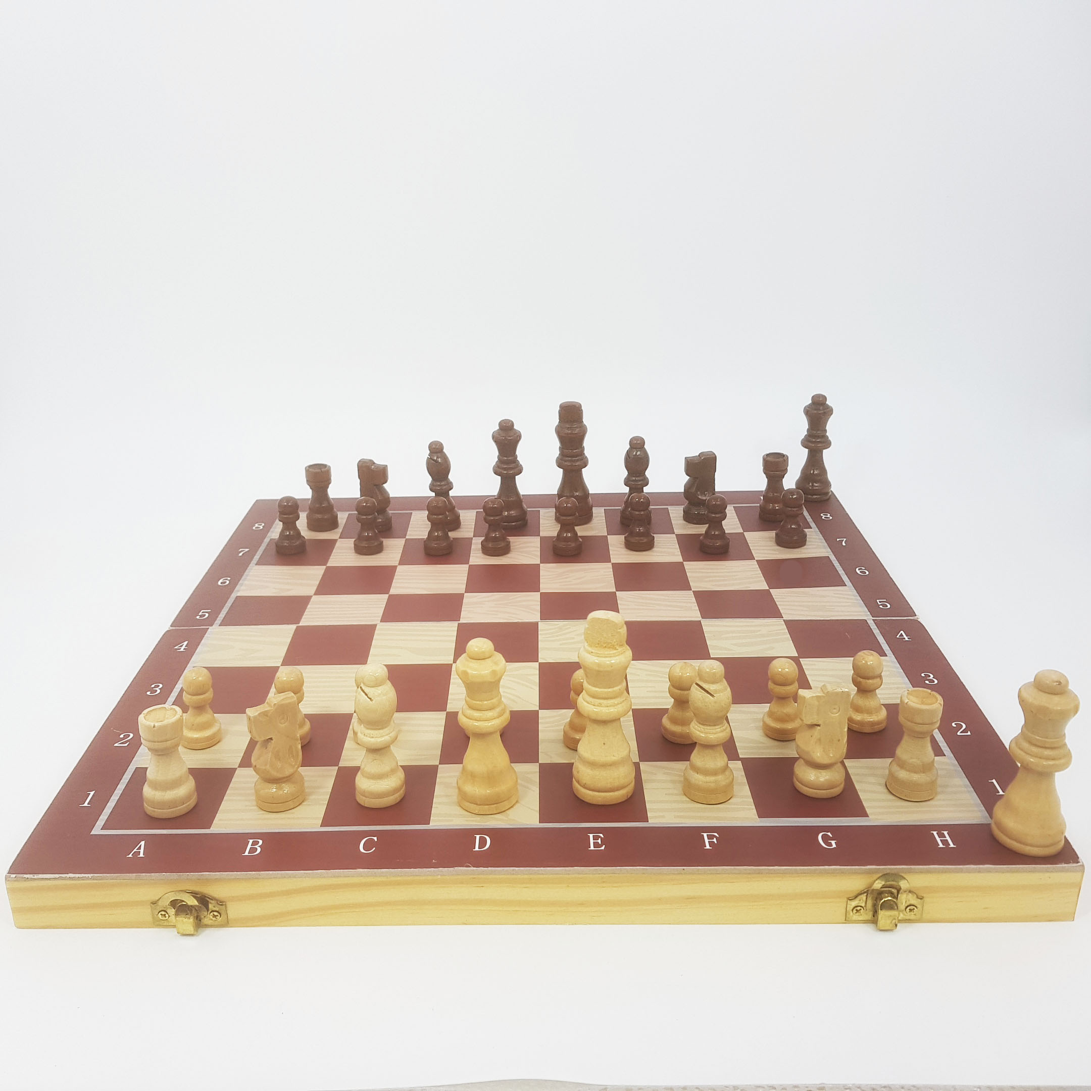 ชุดหมากรุกสากลกระดานพกพาพับได้แบบตัวไม้กระดานไม้ ตัวหมากเป็นแม่เหล็ก