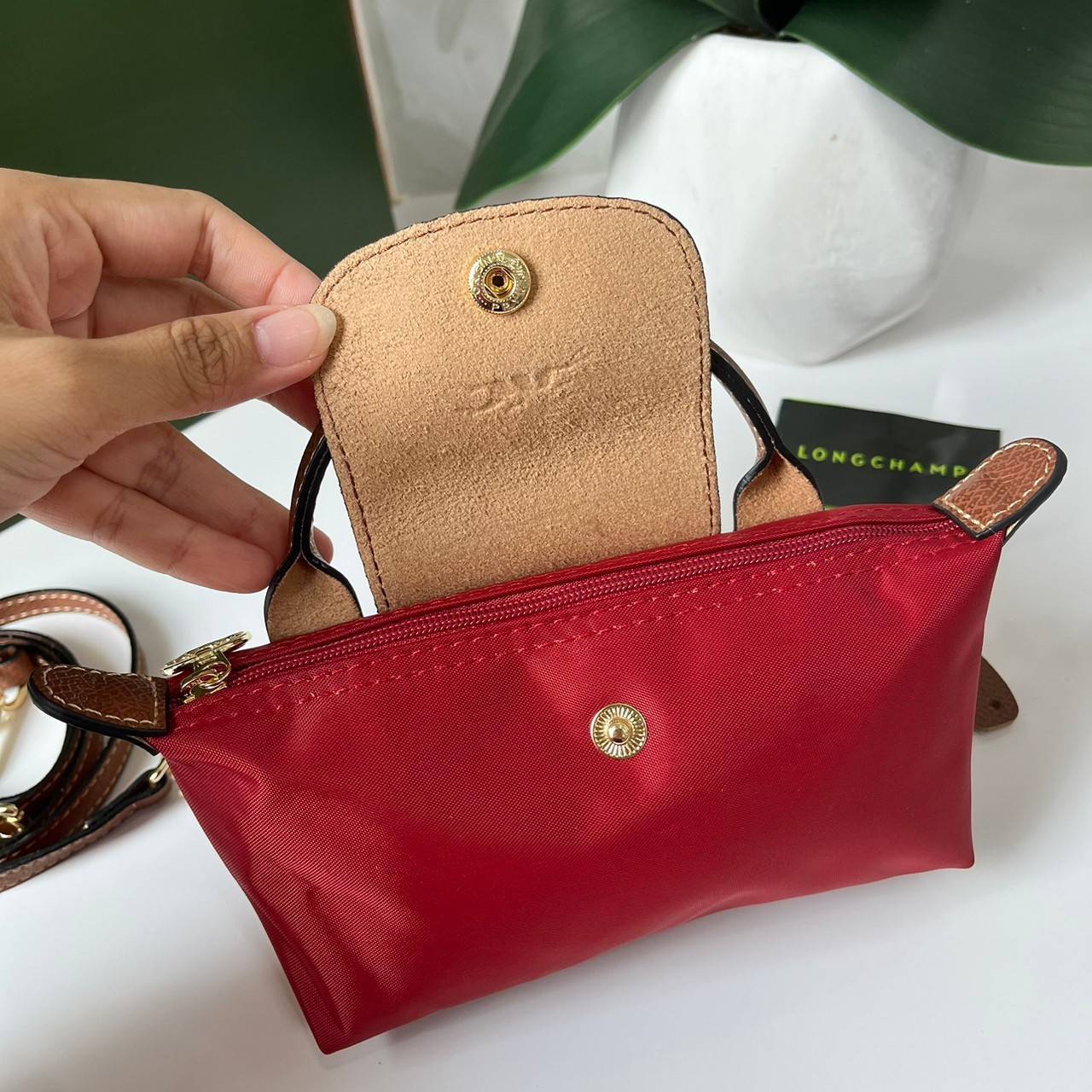 LONGCHAMP LE PLIAGE ORIGINAL Pouch with handle กระเป๋าใบเล็กขนาดกระทัดเหมาะกับใส่ของจำเป็นจุกจิก กันน้ำได้ พร้อมส่ง