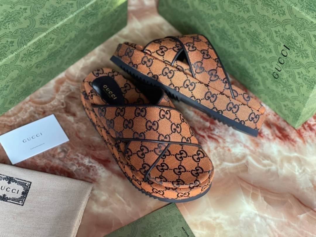 หนังแท้ GUCCI Denim Sandals / GG jacquard organic denim platform sandals / GG Shoes พร้อมส่งที่ไทย รองเท้าผ้าเดนิมเกรดเทพออริจินอล ภาพสินค้าถ่ายจากงานขายจริง ใช้งานต่างประเทศได้ค่ะ