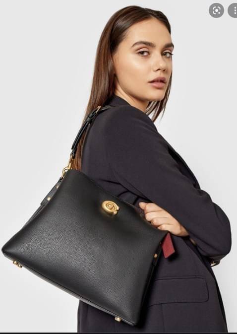 COACH WILLOW SHOULDER BAG ((C2745//C2590//C2621)) พร้อมส่งที่ไทย รุ่นแนะนำค่ะ🔥🔥 🔺กระเป๋าหิ้ว//คล้องไหล่//สะพายข้าง สุดคุ้ม! หนังแท้ชั้นดี ได้ไปหลงรักแน่นอนค่ะ หนังสวยมากๆ😘 🔺ตัวกระเป๋าแบ่งเป็นสองช่องหลัก ด้านนึงเป็นแ