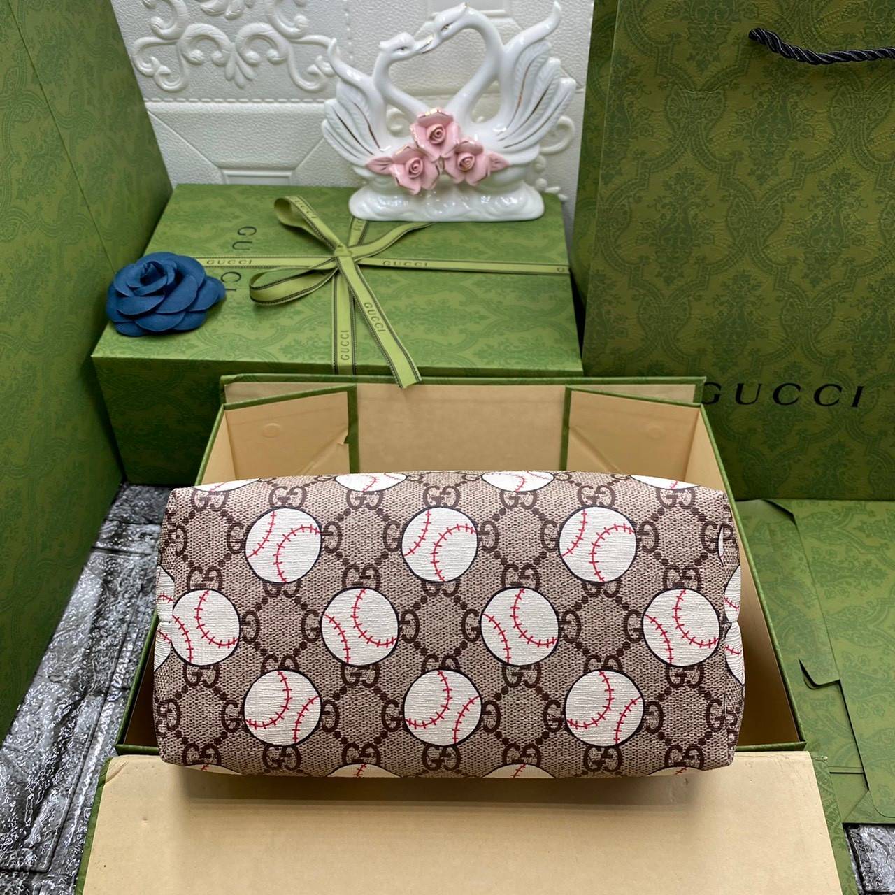 VIP 】Animal-Friendly Gucci Kid Tote Bag งานหนังแท้ทรงตั้งสวย ขนาดกะทัดรัด จุของได้เยอะ ใช้ได้ทั้งเด็กและผู้ใหญ่ น่ารักมากค่ะ **รุ่นขายดีตลอดกาล**