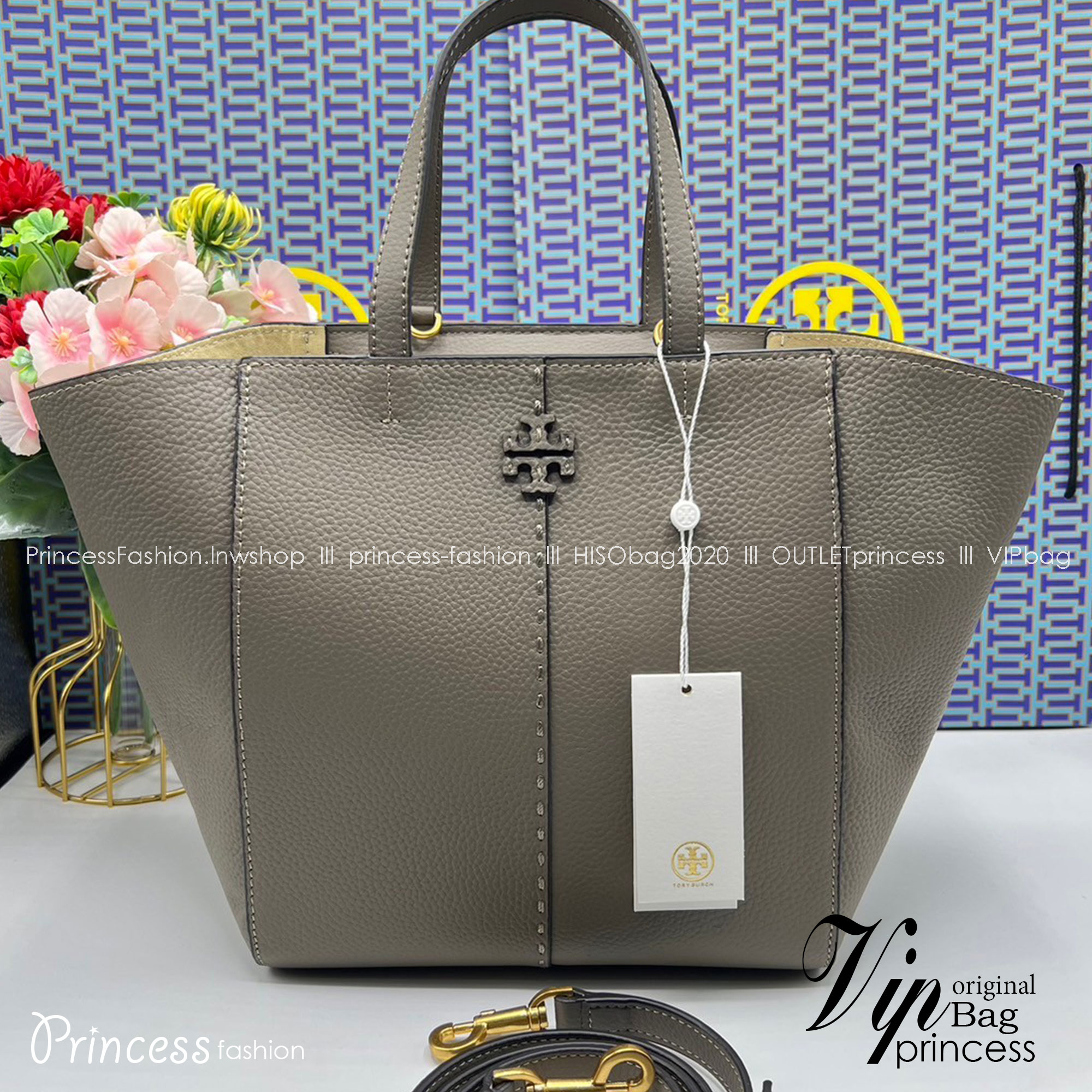 Tory Burch McGraw Leather Tote Bag / Tory Double T Tote Bag / TORY TOTE BAG พร้อมส่ง 4 สี กระเป๋าสะพายทรงโท้ท จุของได้เยอะใบนี้ตอบโจทย์ได้ดีมาก โทนสีเรียบง่าย แฝงไปด้วยความดูดี สุขุมและเป็นผู้ใหญ่
