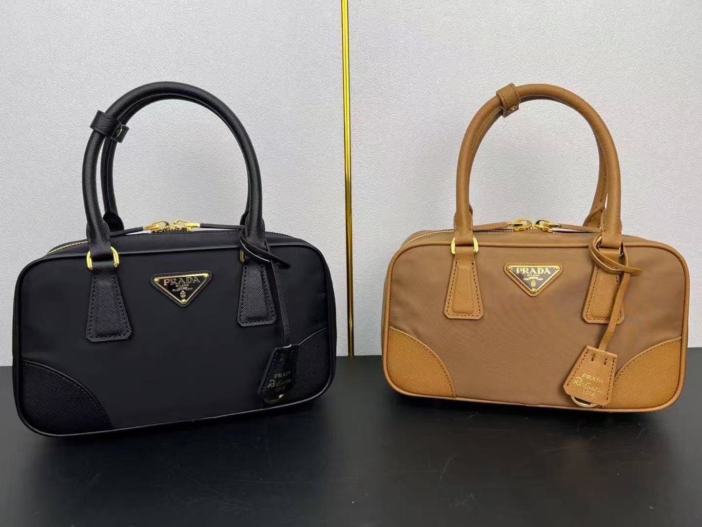 ORI หนังแท้ | Prada Medium Re-Edition 1978 Tote Bag กระเป๋าสะพายใบใหญ่เรียบหรู งานผ้าไนลอนฐานหนัง พร้อมหูจับใช้งานง่าย