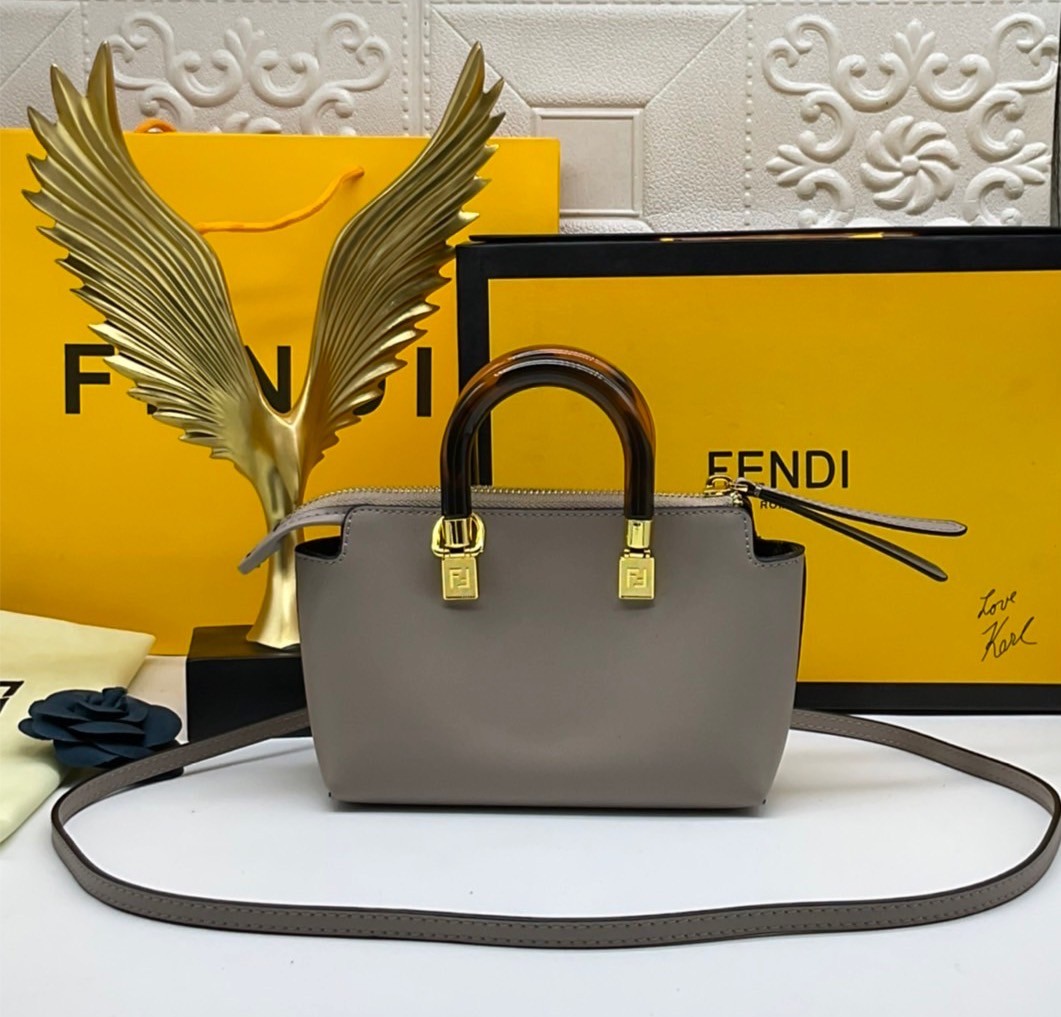 FENDI By The Way Mini Bag พร้อมส่งที่ไทย ภาพถ่ายจากงานขายจริง Iconic mini By The Way Boston bag made FENDI ROMA lettering and rigid tortoiseshell-effect plexiglass handles.