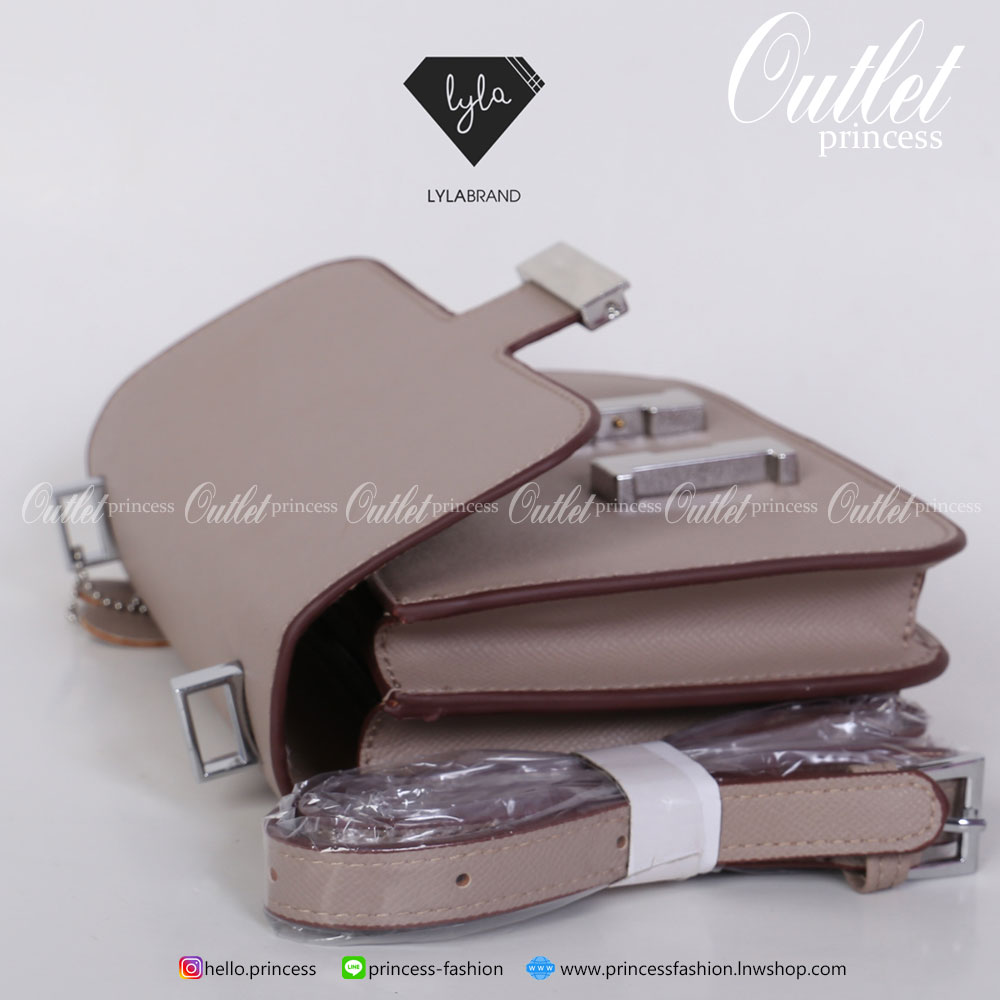 LYLABRAND🔔 Constance Size 23 Cm / Epsom ✨PU top premium นะคะ หนังดีเลอค่าน่าสอยมากกก บอกคำเดียวเลยว่าเด็ดสุด !! เหมือนหนังแท้เบอสุดค่ะคูณผู้หญิง ลูกค้าเก่าน่าจะทราบกันดีอยู่แล้วว่าคุณภาพของร้านนี้ต้องมาเป็นอันดับหนึ่งเท่านั้น อิอิ มีสายยาวส