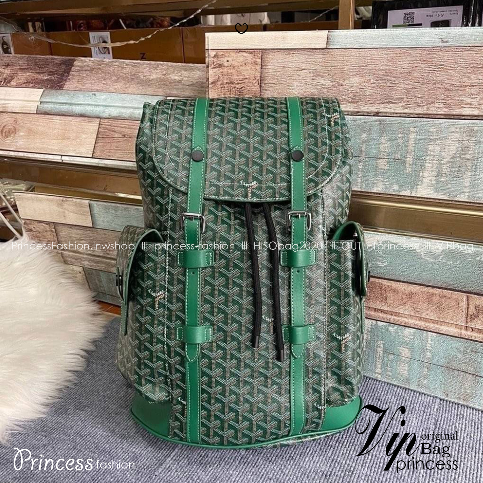 Goyard Backpack Bag Large Size กระเป๋าเป้ใบใหญ่ ดีไซน์สวยคลาสสิกเป็นเอกลักษณ์ ใช้ได้ทั้งหนุ่มๆและสาวๆ ตกแต่งลวดลายโลโก้แบรนด์เรียบหรู ภายในจุของได้เยอะมาก ใหญ่จริง!! ใบนี้คุ้มค่าราคามากๆ ทั้งดีไซน์และฟังก์ชั่นการใช้งาน ตอบโจทย์แน่นอน จะใส่เสื้อผ้าสำหรับ s