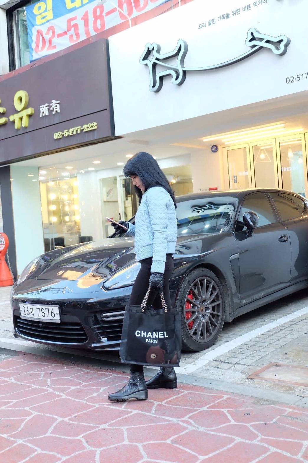 พร้อมส่งความสวยหรู 👠👠 Chanel Shopping Bag With Chain กระเป๋าสะพายใบใหญ่ทรง Shopping Bag Limited Edition พรีเมี่ยมกิ้ฟของแท้นำเข้าจาก Chanel Perfume Counter ของแท้100% (ไม่ใช่งานเลียนแบบ) ใบใหญ่วัสดุ Nylon โปร่ง ♡ ปั้ม CHANEL แบรนด์ส