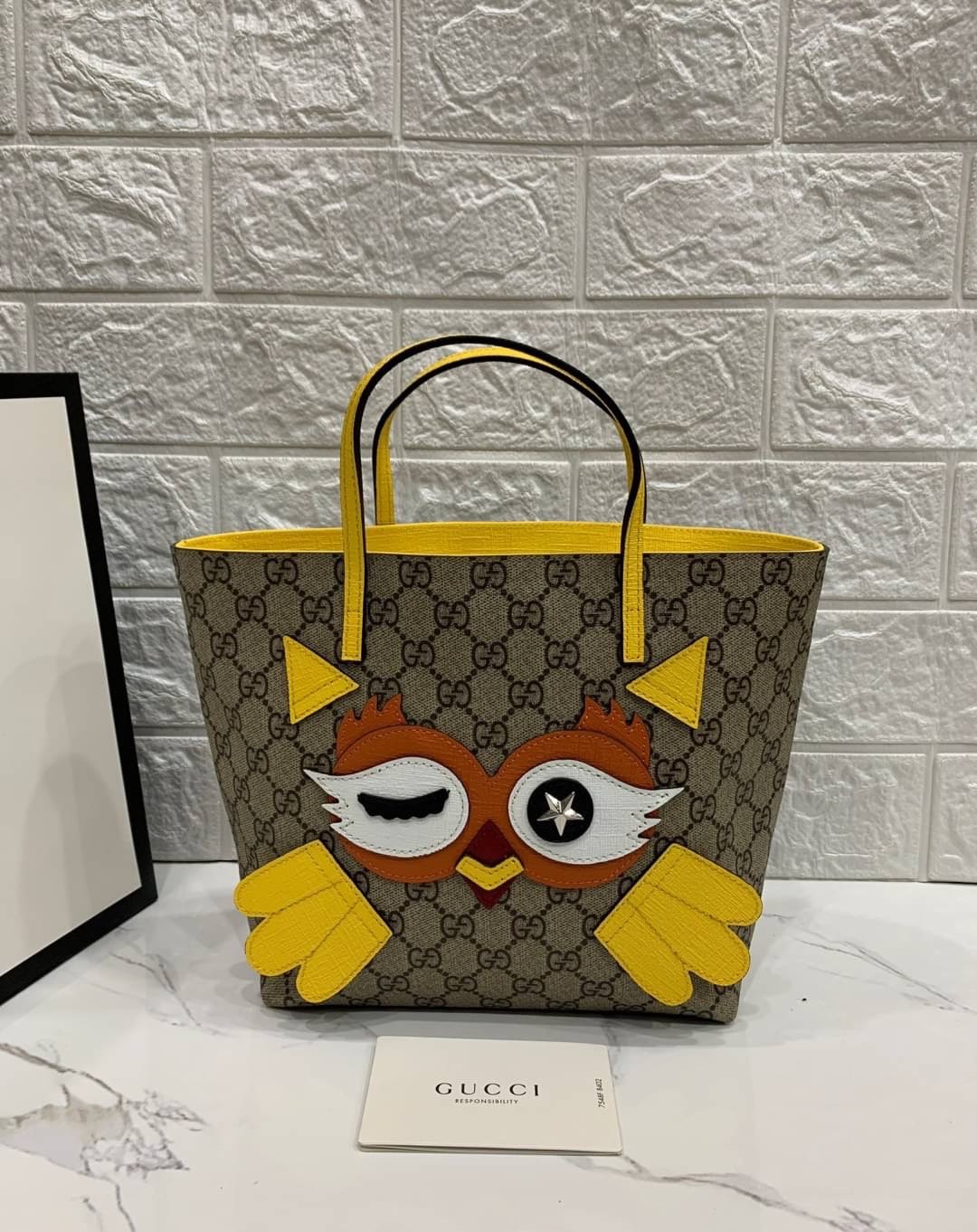 GUCCI Children's tote bag / Gucci kid tote / Gucci bag พร้อมส่งสต๊อกแน่น กับกระเป๋าโท้ทคิดท์ ไซส์น่ารักน่าใช้ ฮอตไม่หยุด เด็ดทุกดีไซน์ มีลายเข้าใหม่มากกว่าในรูปนะคะ **สินค้าเกรดออริจินอล 1:1 สลับแท้ งานสวยตามรูป ภาพถ่ายจากงานขายจริง ใช้งานต่างประเทศไ