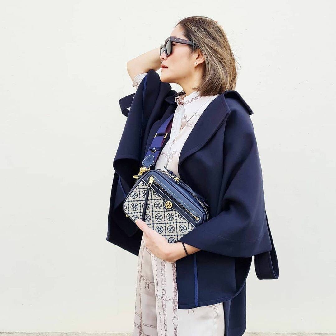 Tory Burch T- Monogram Jacquard Camera Bag กระเป๋าถือหรือสะพายข้าง ปักษ์ลายแบรนด์ วัสดุ Canvas ปักษ์ลายแบรนด์