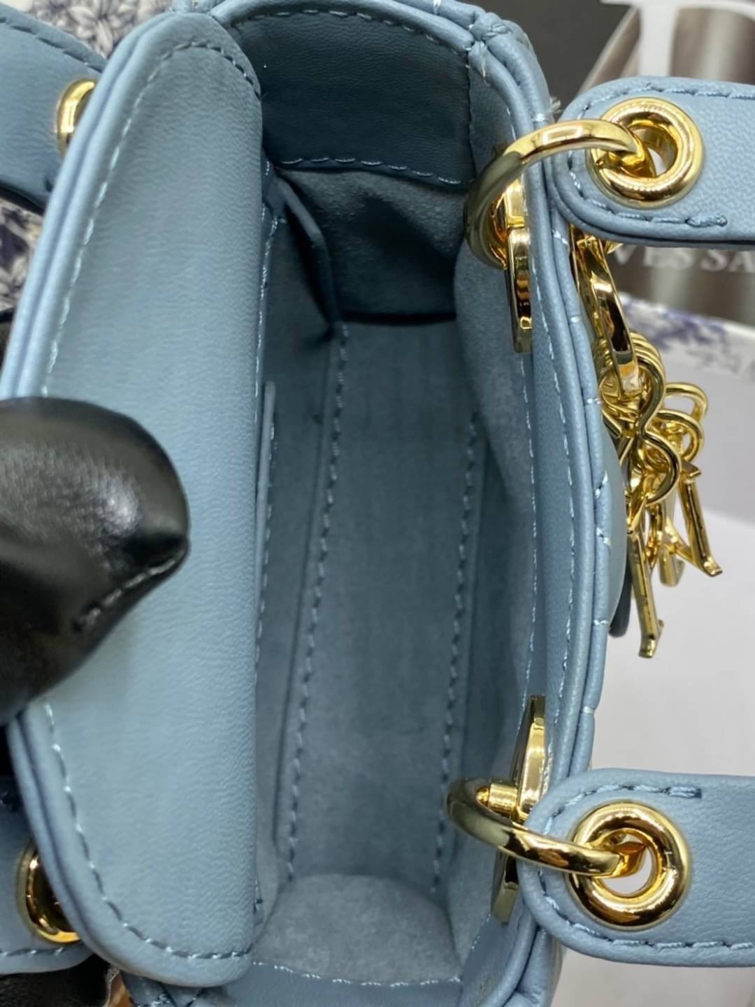 VIP 】หนังแท้ CHRISTIAN DIOR MICRO LADY DIOR BAG Cannage Lambskin