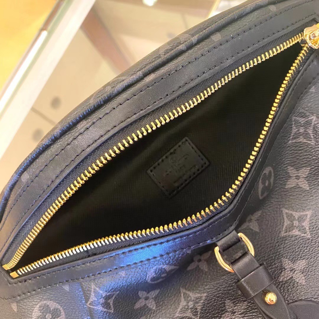 LV Hight Rise Bambag / LV Belt Bag พร้อมส่ง กระเป๋าคาดอก/คาดเอว ใช้ไ้ทั้งชายหญิง ไอเท็มเด็ดที่ใครๆก็ต่างรอคอย!! ทั้งดีไซน์และฟังก์ชั่นการใช้งาน ตอบโจทย์แน่นอนจ้า