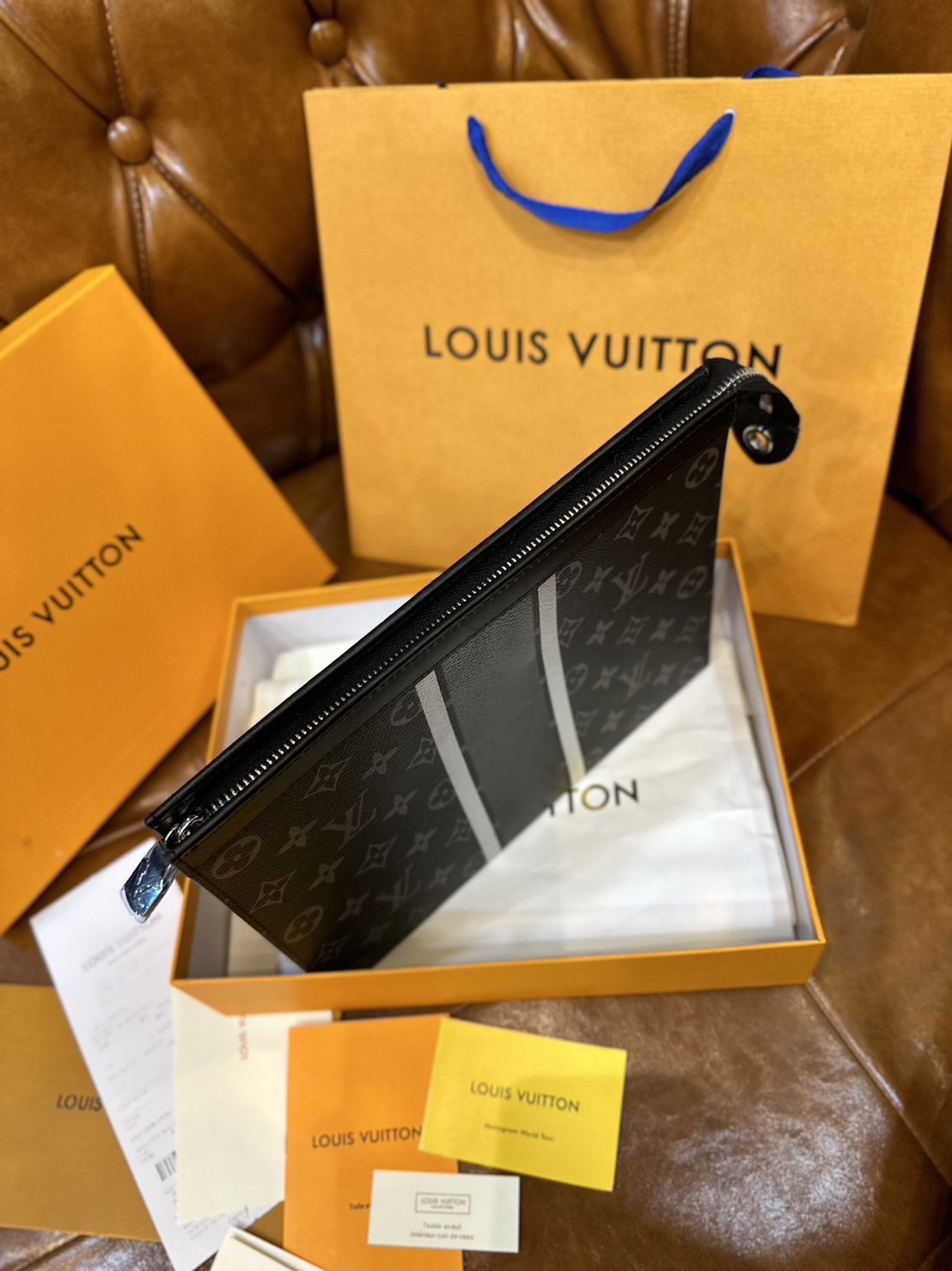 พร้อมส่ง 15 แบบ LV Pochette Voyage MM / LV Clutch กระเป๋าถือทรงคลัช ทรงพอช เกรดออริ สลับแท้ 1:1 ใช้ต่างประเทศได้ ใช้ได้ทั้งชายหญิง