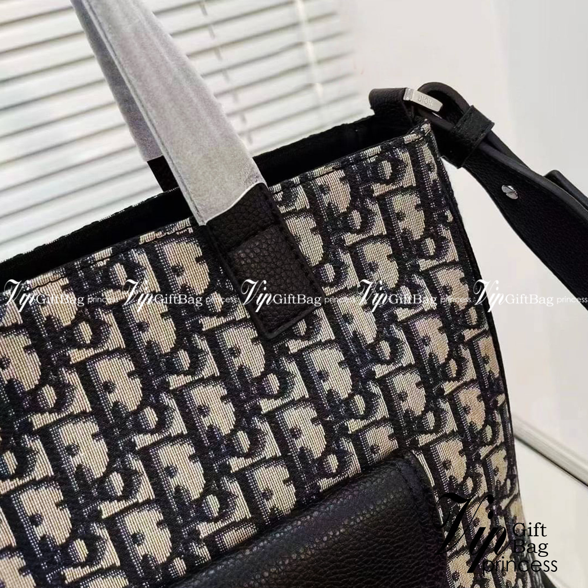 DIOR Saddle Tote Bag with shoulder strap Beige and Black Oblique Jacquard พร้อมส่งที่ไทย
