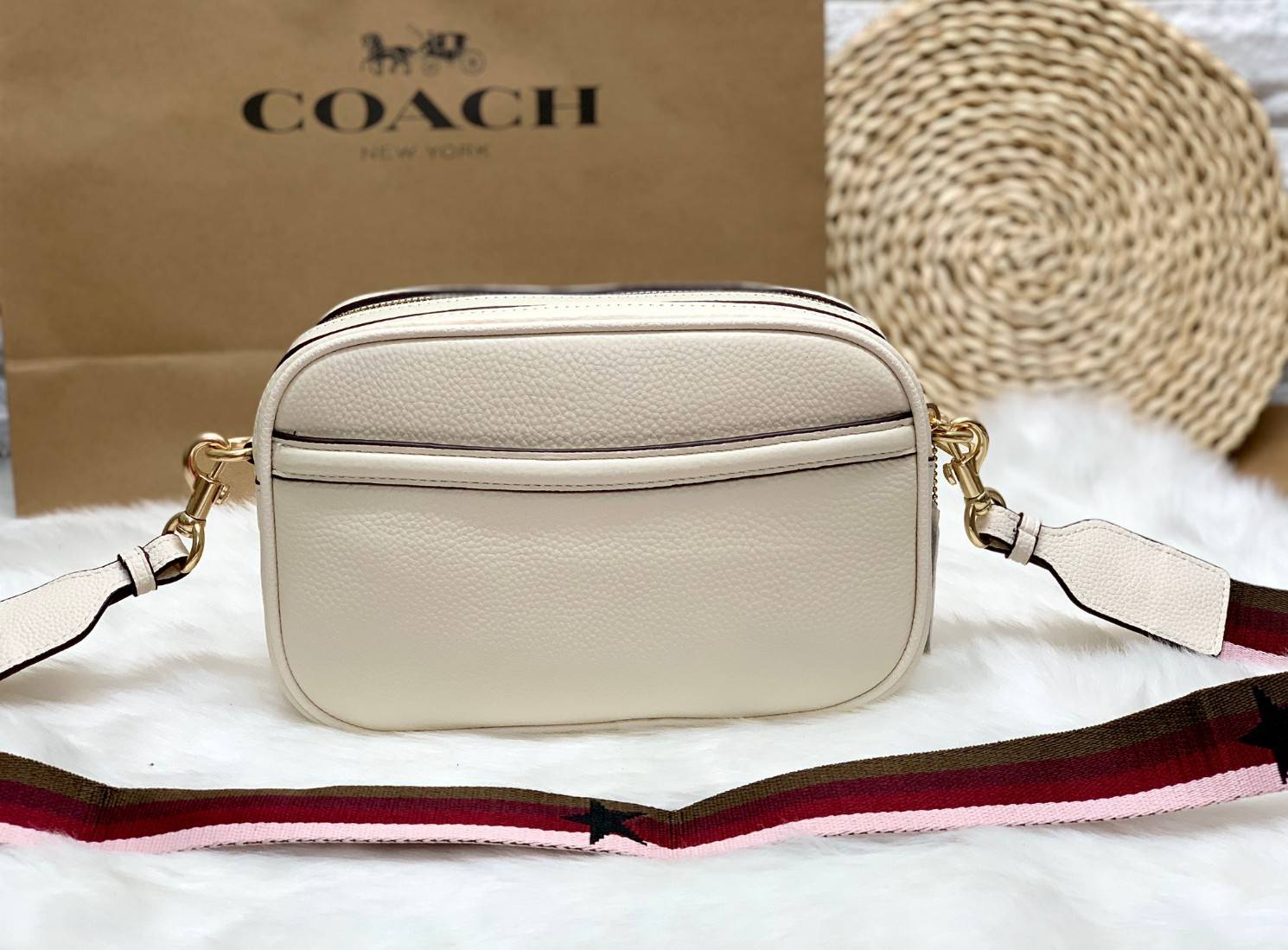 ของแท้ 💯% COACH LETHER JES CROSSBODY ((72704//75718)) พร้อมส่งอีกค่ะ รุ่นที่ฆ่าไม่ตาย ได้ไปสุดคุ้มค่ะ😁 กระเป๋าสะพายข้าง//ครอสบอดี้ร์ วัสดุหนังแท้ ลายหนังสวย นิ่มค่ะ