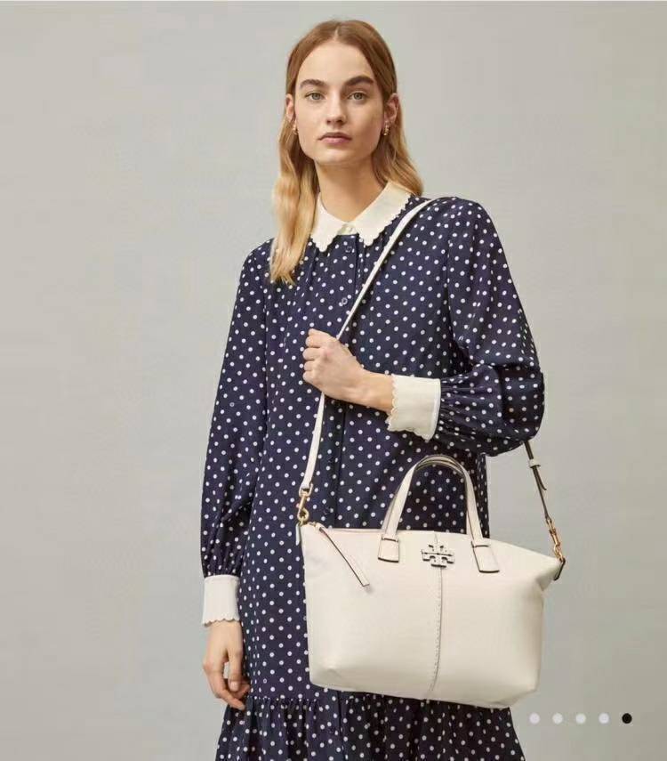 Tory Burch McGraw Top-Zip Satchel bag กระเป๋าสะพาย Crossbody ใบใหญ่ ทรงสวยสุดฮิต รุ่นใหม่ มาแรงที่สุดในตอนนี้!! วัสดุหนังแท้ สัมผัสนุ่มมือ หนังสวยสุดๆ
