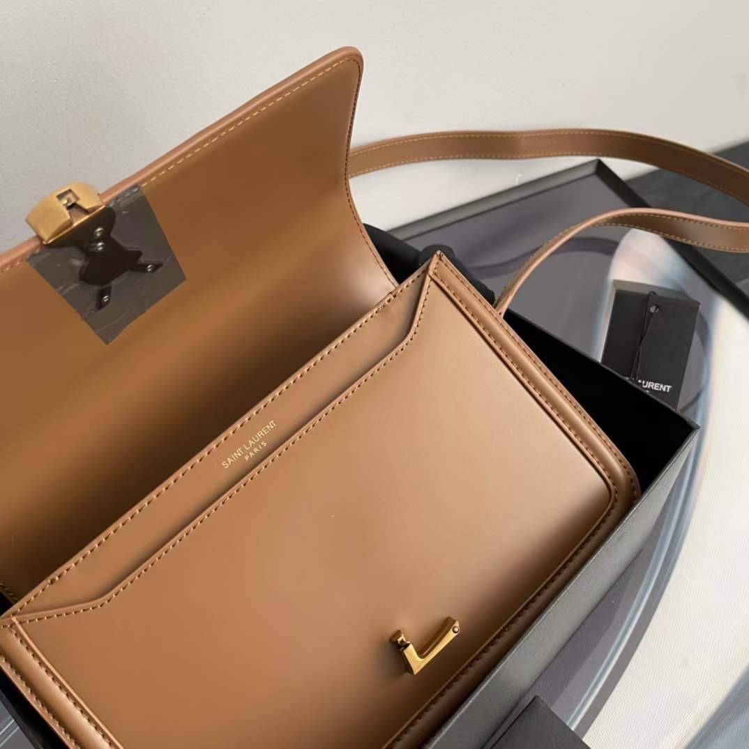 YSL Solferino medium crossbody bag คอลเล็คชั่นน้องโรเซ่ ROSE BLACKPINK ที่สุดแห่งความคลาสสิก เกรดออริจินอล หนังสวยมาก กระเป๋าสะพายรุ่นที่สาวๆ ทุกคนควรมีติดตู้ ภาพถ่ายจากงานขายจริง สวยตามรูป ไม่ผิดหวังค่ะ