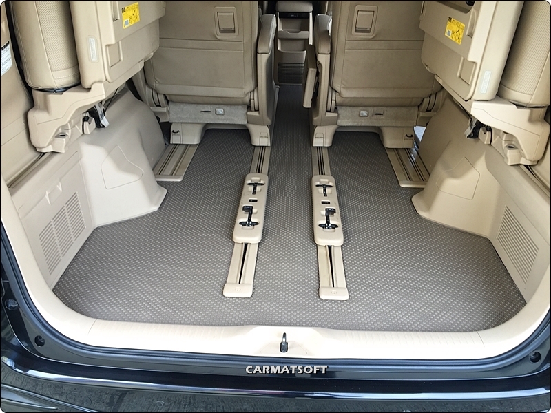 ยางปูพื้นรถยนต์TOYOTA ALPHARD ปี2008-14 พรมกระดุมเม็ดเล็กpvc สีน้ำตาล เข้ารูป เต็มคัน