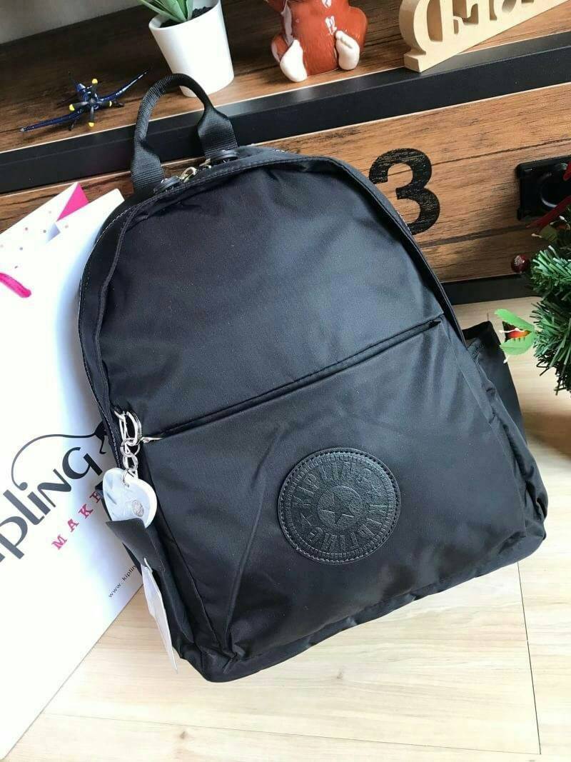 KIPLING IMMIN BACKPACK อีกcollection!ของรุ่นImmin กระเป๋าเป้สะพาย วัสดุPolyamide100% กันน้ำได้ ขนาดกำลังดี ใช้งานได้ทุกวัน เปิดปิดด้วยซิปคู่ ภายในมีช่องแยกเป็นสัดส่วน ประดับพวงกุญแจรุปหัวใจลายหินอ่อน ถอดแยกใช้งานได้ ราคาสุดคุ้มเลยคร้า!!