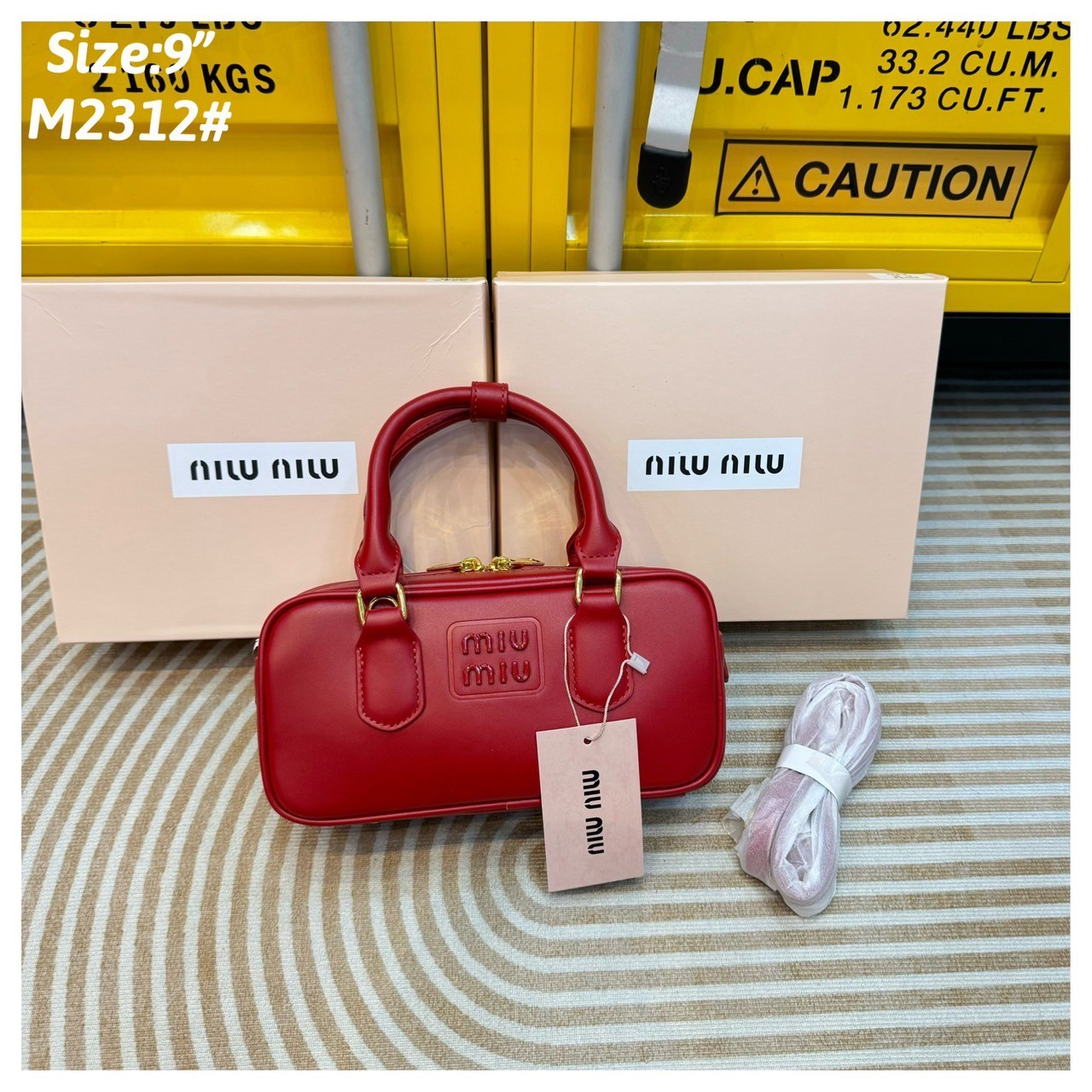 MIU MIU Arcadie leather bag S, Geniş 9" กระเป๋าถือ/สะพายสุดชิค ไซส์มินิ น่ารักๆเก๋ๆ ดีไซน์เรียบแต่มากมีอยู่จริง สวยดูแพง