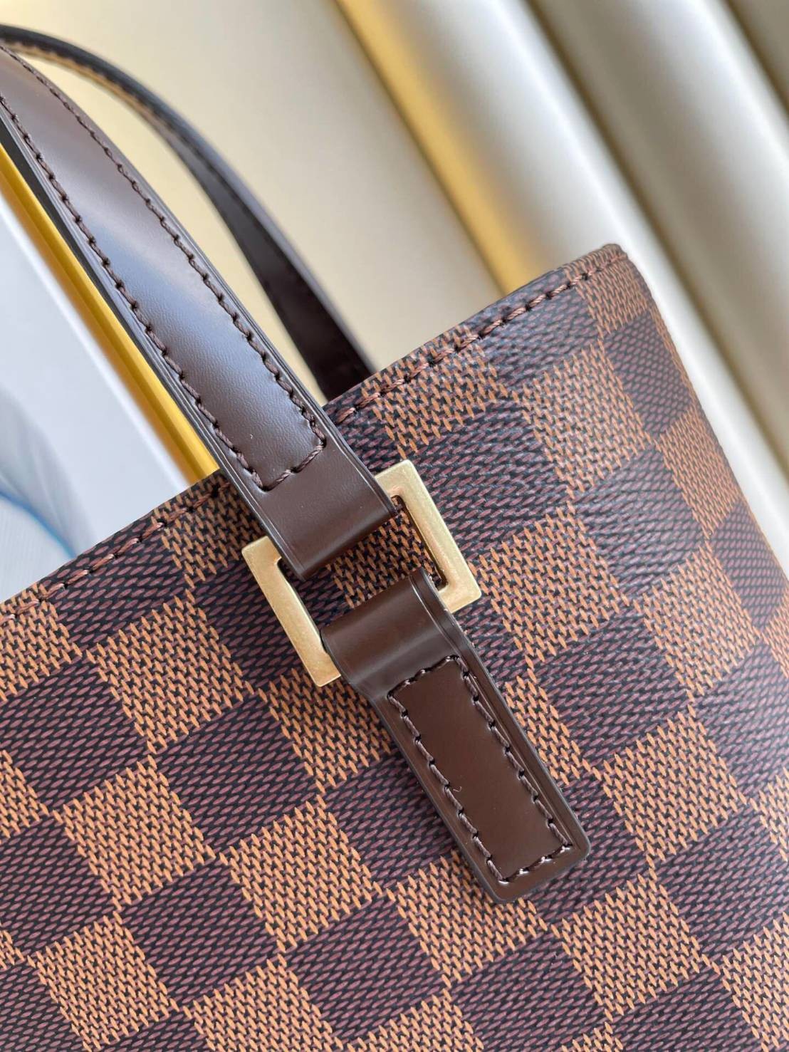 หนังแท้ LOUIS VUITTON Damier Canvas Vavin PM Bag / LV VAVIN 21 cm พร้อมส่งที่ไทย ภาพสินค้าถ่ายจากงานขายจริง เกรดออริจินอลหนังแท้ทั้งใบ ใช้งานต่างประเทศได้