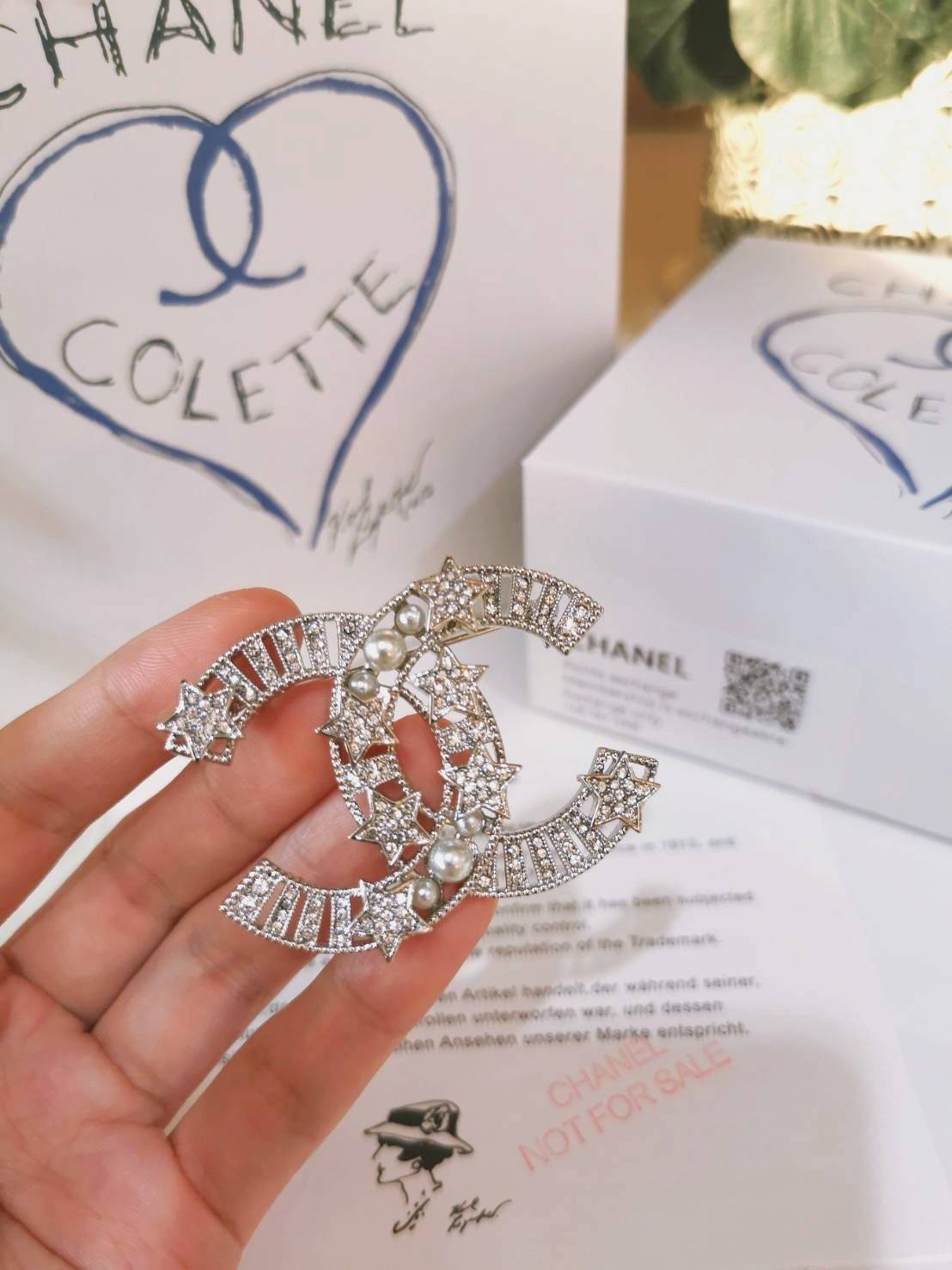 VIP 】✨พร้อมส่งความสวย✨Rare items ห้ามพลาด! แพ็คสุดคุ้มX3! CHANEL EARRING & BROOCH SET VIP GIFT WITH PURCHASE THE ORIGINAL PACKAGE (GWP) ชุดกิ๊ฟเซทของกำนัลสุดเลอค่าจากการแลกคะแนนสะสมสำหรับลูกค้าสมาชิก VIP CHANEL DUTYFREE ไอเท็มหายากชวนสะสมมาเ