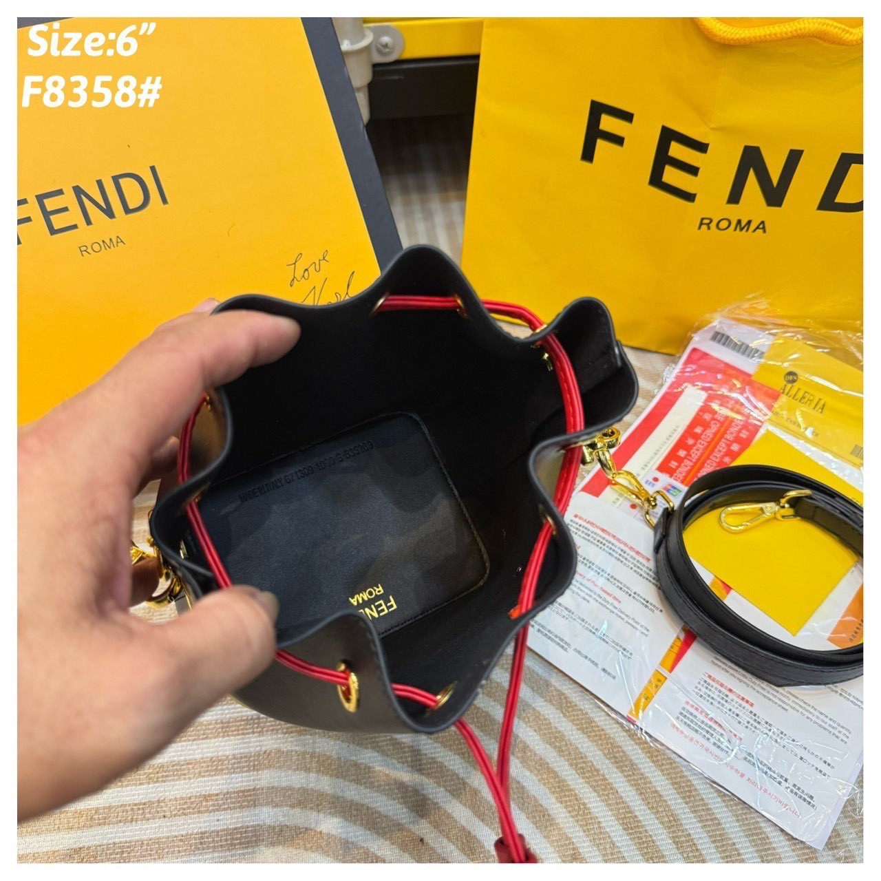 FENDI Mon Tresor Lunar New Year Mini Bucket Bag กระเป๋าสะพายทรงบัคเก็ต ต้อนรับตรุษจีน ด้วยดวงตาปีศาจ หรือ ‘Monster Eyes’ ที่ทำให้กระเป๋าดูขี้เล่นมากขึ้น เป็นการตอกย้ำชื่อรุ่นได้เป็นอย่างดี