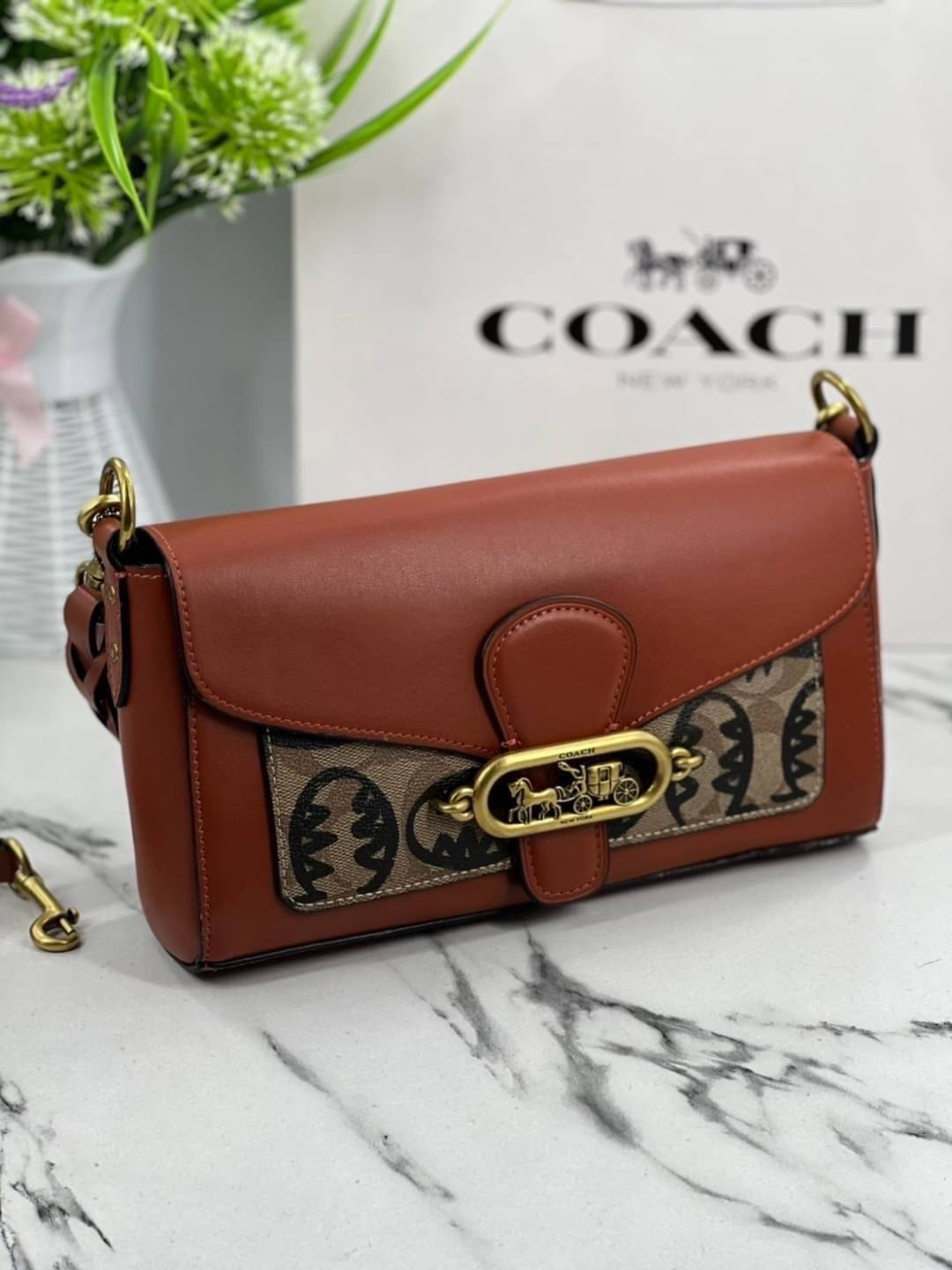 COACH SMALL JADE SHOULDER BAG พร้อมส่งที่ไทย