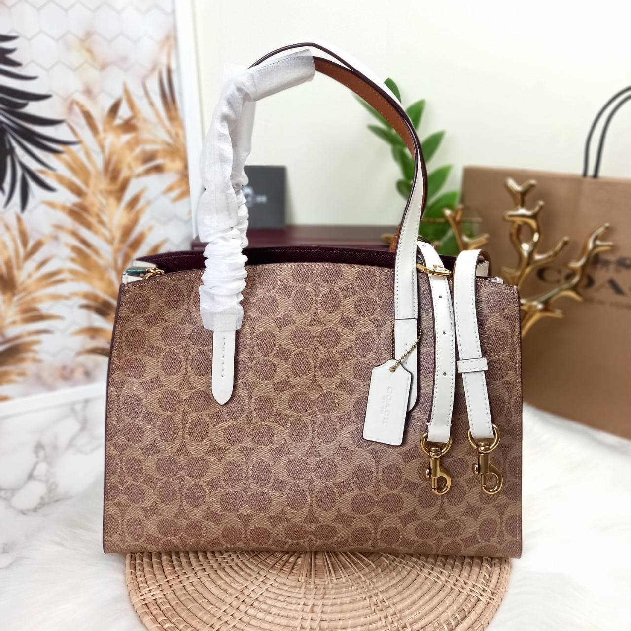 COACH CHARLIE CARRYALL IN SIGNATURE CANVAS (31210) ðšāđāļĢāļĩāļĒāļāļŦāļĢāļđ āļāļĨāļēāļŠāļŠāļīāļ//āļāļĢāļ°āđāļāđāļēāļāļ·āļ āļāļĢāļ°āđāļāđāļēāļŠāļ°āļāļēāļĒ āļāļĢāļ TOTE āļŠāļļāļāļŦāļĢāļđāļŦāļĢāļē āļāļĩāđāļāļāđāđāļāđ āđāļĄāđāļāļģāđāļ// āļ§āļąāļŠāļāļļāđāļāļāļ§āļēāļŠ āļāļŠāļĄāļŦāļāļąāļāđāļāđāļāļļāļāļ āļēāļāđāļĒāļĩāđāļĒāļĄ āļĢāļđāļāļāļĢāļāđāļāļāđāļāđāļ āļĨāļēāļĒ SIGNATURE āļŠāļ§āļĒāļĄāļēāļ// āļāđāļēāļāđāļāļĄāļĩ 2 āļāđāļāļāđāļĨāđāļāļāļ§āđāļēāļ āđāļĨāļ°āļāļĩāļ 1 āļāđāļāļāļāļīāļāļ