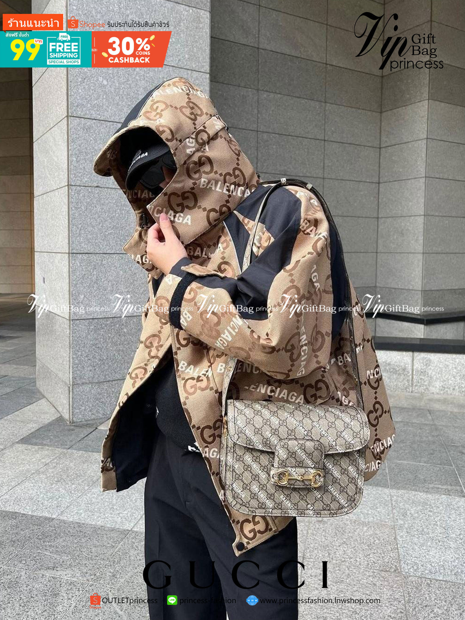 GUCCI x Balenciaga Horsebit 1995 รุ่นเด็ดสุด!! ฮ็อตสุด!! ที่ไม่ว่าใครก็ต้องรอคอย กับโปรเจคสุดเลิศ Balenciaga × Gucci strap shoulder bag กระเป๋าสะพายไหล่/สะพายข้าง ดีไซน์ใหม่ที่คอลแลบระหว่าง 2 แบรนด์สุดโต่งในเรื่องแฟชั่น รับรองความสวยไม่โป๊ะ วัสดุหนังแคนวา