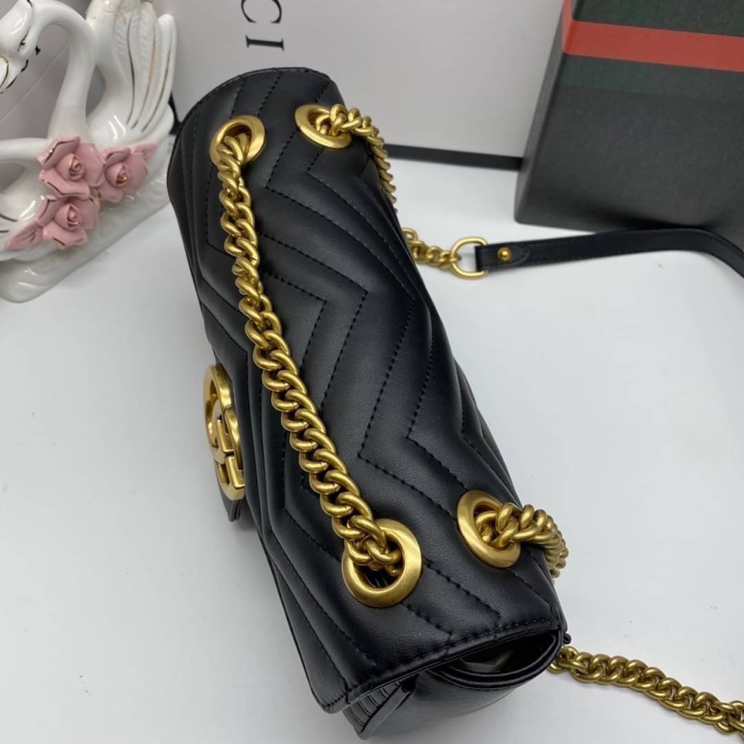 หนังแท้ GUCCI GG Marmont small matelassé shoulder bag 26cm ภาพสินค้าถ่ายจากงานขายจริง ใช้งานต่างประเทศได้ค่ะ