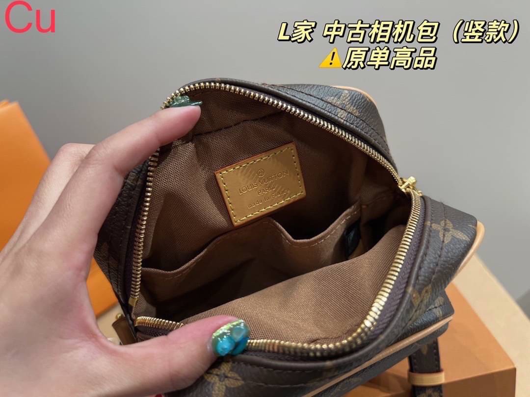 LV Amazon Monogram Crossbody Shoulder bag / LV Pochette Vintage Small Bag 6" กระเป๋าสะพายทรงแมสเซ็นเจอร์สุดคลาสสิควินเทจ ใช้ได้ทั้งชายหญิง ด้วยดีเทลความเป็นเอกลักษณ์ เรียบหรูด้วยความโดดเด่นจากลวดลายโมโนแกรม ขนาดกำลังดี พร้อมส่ง