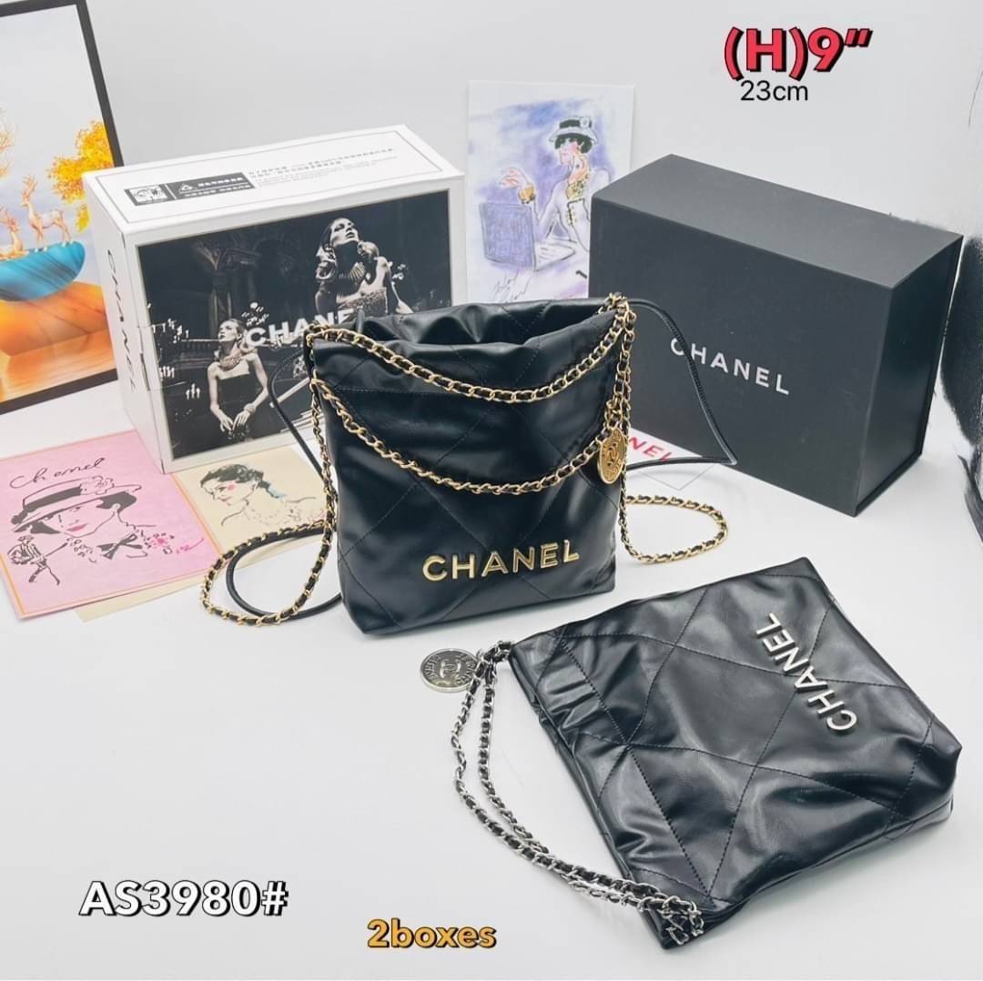 CHANEL 22 mini handbag กระเป๋าสะพายไซส์มินิ น่ารักน่าใช้ สวยเกินต้านที่สุดกับไอเท็มนี้ ที่สาวๆหรือใครๆก็ต้องมีแล้วค่า!! มาในไซส์มินิ น่ารักจริงจัง!! แค่เห็นก็หลงรัก