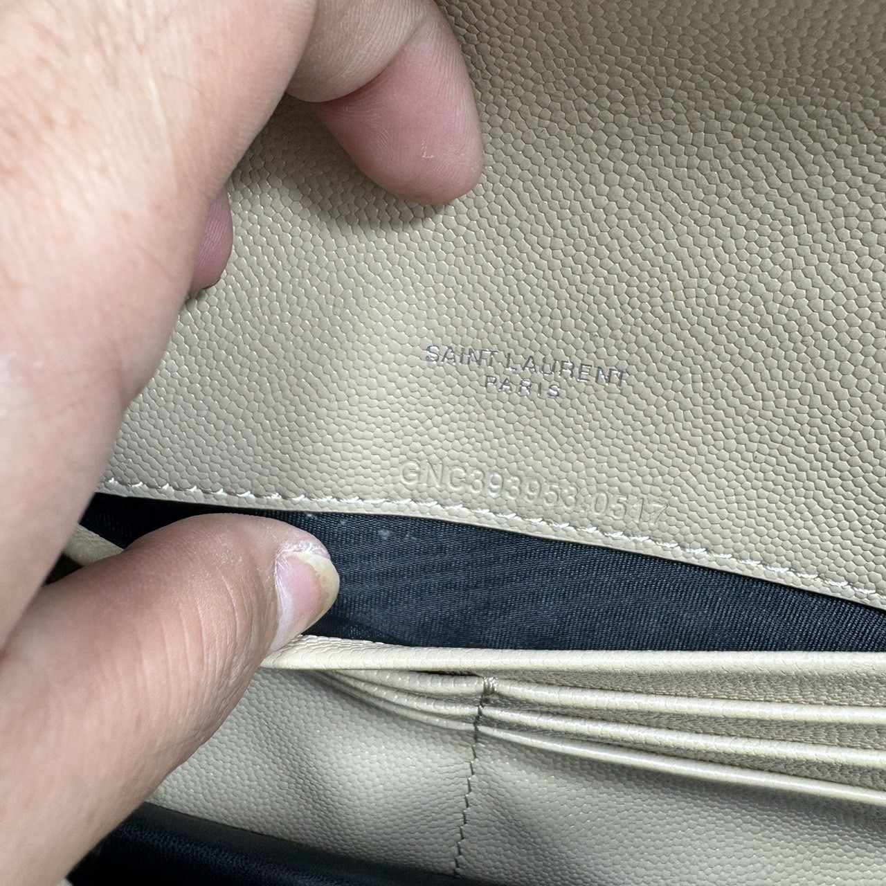 YSL Envelope WOC 7.5 Wallet on chain / YSL Clutch Bag 7.5" กระเป๋าสะพายรุ่นยอดนิยม เกรดหนังคาเวียร์สวยเต็มใบ เกรดออริ 1:1 ใช้งานต่างประเทศได้