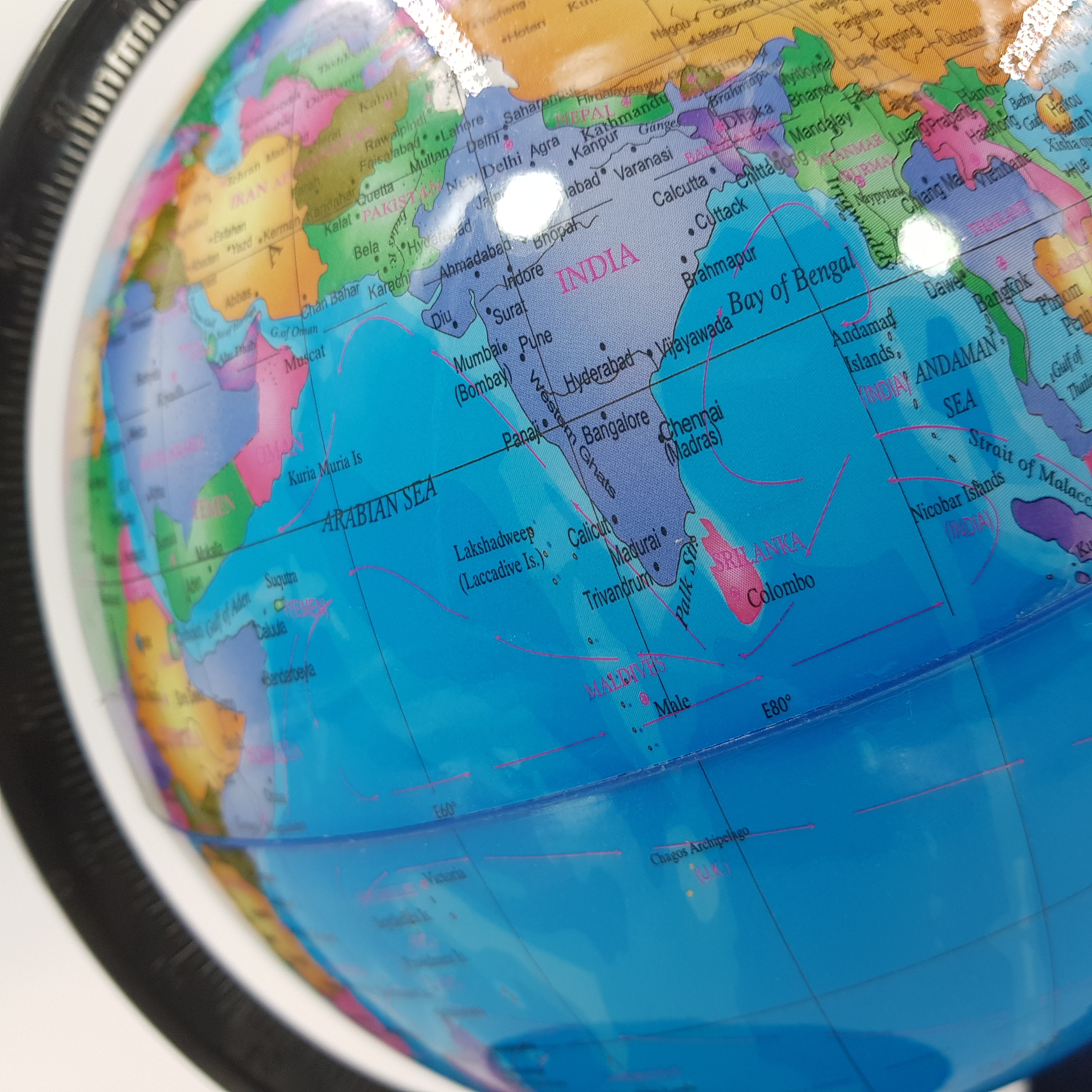 ลูกโลกจำลองไฟเบอร์ขนาดเส้นผ่าศูนย์กลาง8นิ้ว (20 cm.) ภาษาอังกฤษ แผนที่โลก