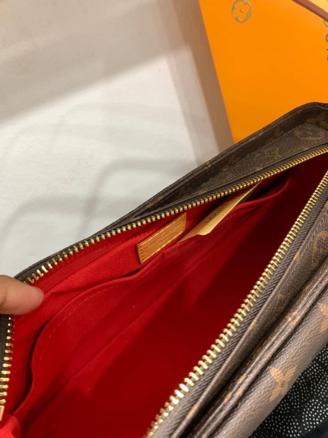 LV VIBA CITE MM Monogram เกรดออริจินอล กระเป๋าสะพายไหล่งานแบรนด์ รุ่นวินเทจ เป๊ะ ปัง ปั้มทุกจุด สวยหรูดูแพง ตามแบบฉบับแบรนด์ ภาพถ่ายจากงานขายจริง ใช้งานต่างประเทศได้