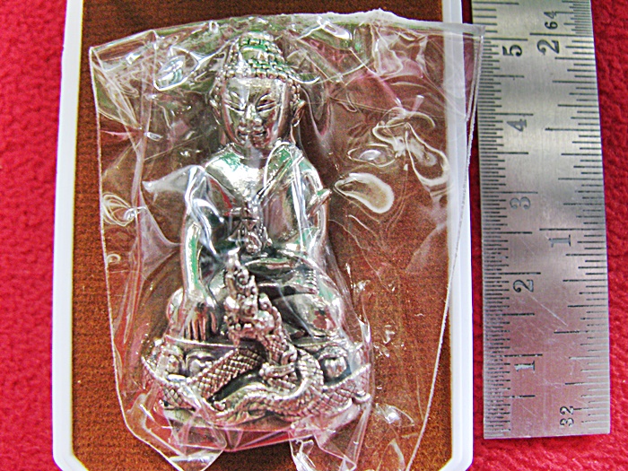 สินค้าหมดค่ะ พระกริ่งศรีสุทโธ หลวงปู่คำบุ เนื้อทองขาว อายุวัฒนะ ๙๐ วัดกุดชมภู จ.อุบลราชธานี พร้อมกล่องเดิมค่ะ