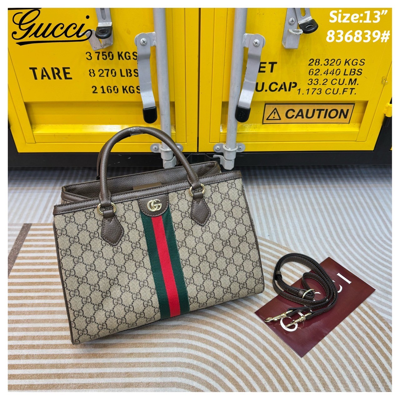 GUCCI Ophidia tote bag กระเป๋าสะพายทรงโท้ท คอลสุดคลาสสิก ใบใหญ่กำลังดี จุคุ้ม โดดเด่นด้วยลวดลายคลาสสิคเอกลักษณ์ วัสดุหนังแคนวาส ภายในโล่งกว้างมาก