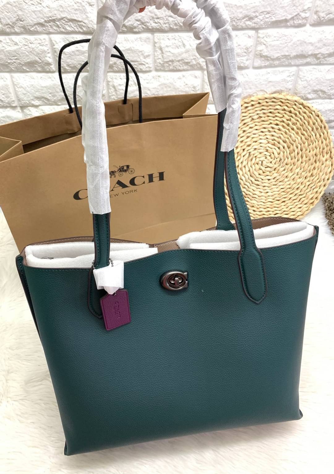 COACH WILLOW TOTE ((C0690)) สีมาใหม่ล่าสุดค่ะ กระเป๋าทรง Tote ใบใหญ่ หนังแท้อย่างดีค่ะ