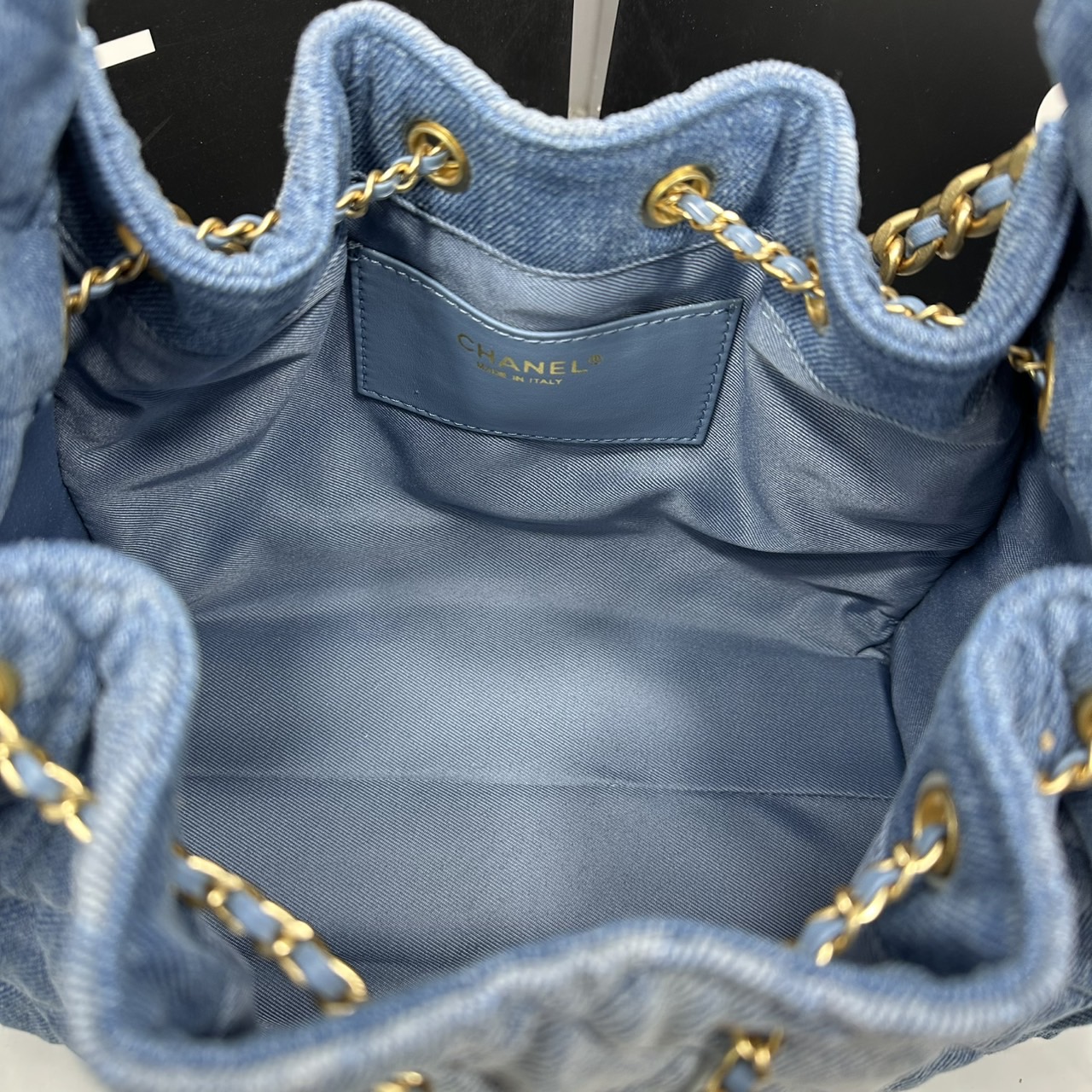 ORI หนังแท้ | 25cm CHANEL 25 Small Handbag Spring-Summer 2025 กระเป๋าสะพายรุ่นใหม่สุดฮอตแห่งปี หนังแท้ลายเกรน ที่สุดแห่งความไอคอนิก มาพร้อมใบเล็ก อะไหล่สีทองสวยหรู