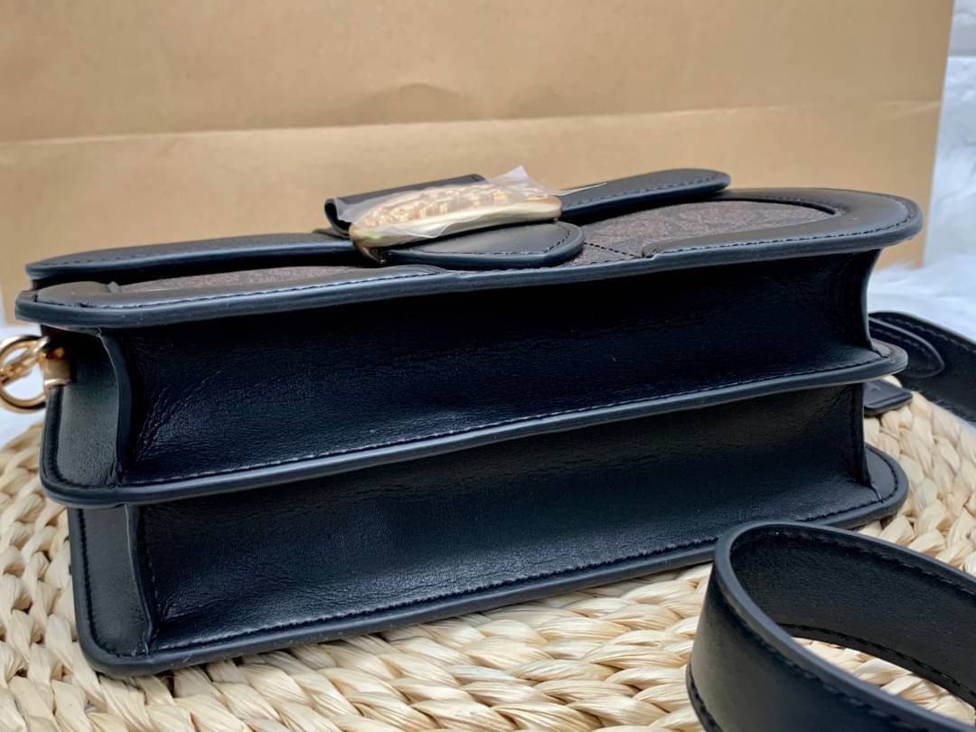 ของแท้ 💯% COACH SMALL GEORGIE TOP HANDLE IN BLOCKED SIGNATURE CANVAS ((6504//0468)) กระเป๋าหิ้ว//สะพายข้างได้ วัสดุหนังแท้