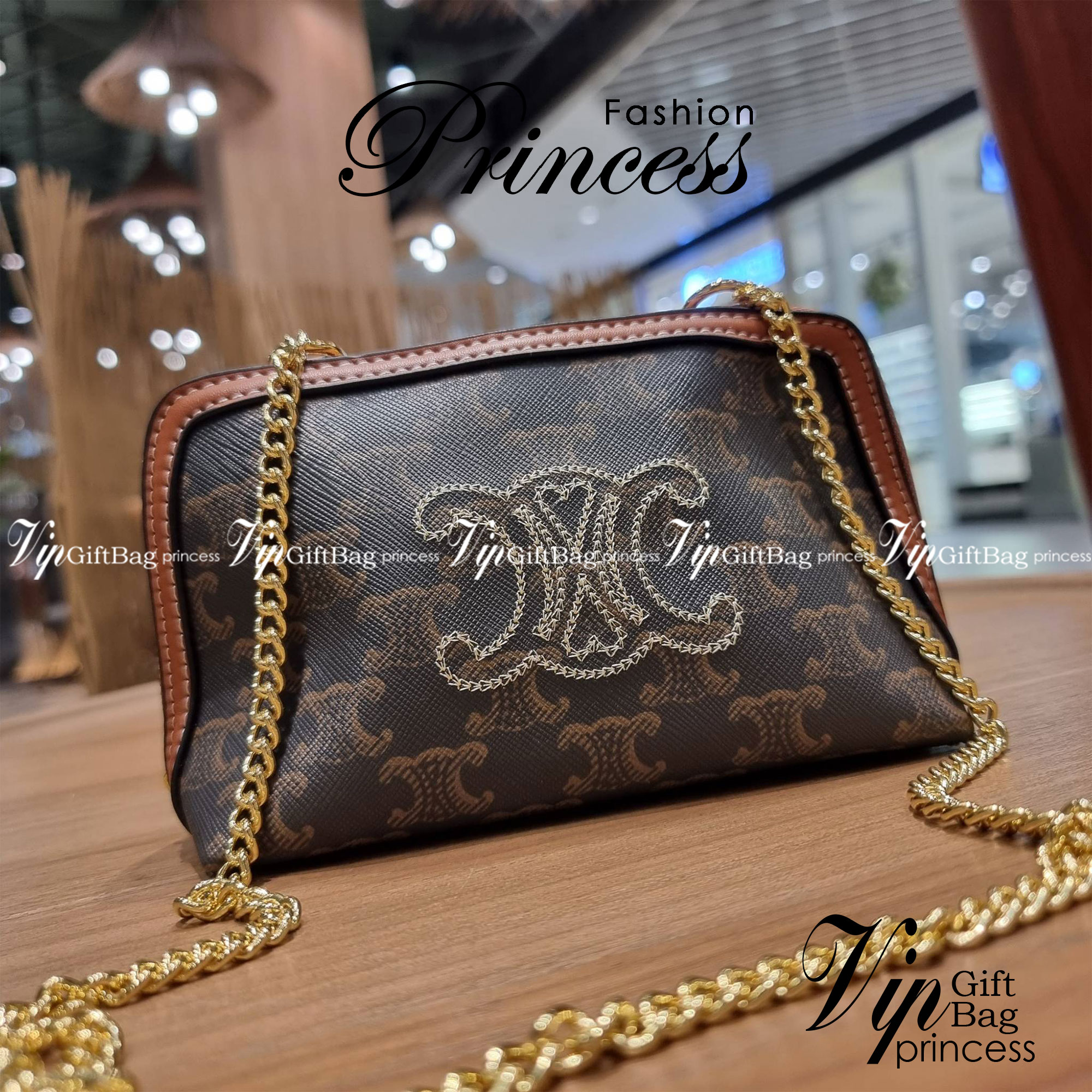 CELINE CLUTCH WITH CHAIN IN TRIOMPHE CANVAS WITH TRIOMPHE HEART EMBROIDERY กระเป๋าสะพายกึ่งคลัทช์ มินิไซส์ เอาใจสาวๆสายสะดวก!! พกพาง่าย สะพายกำลังสวย วัสดุหนังแคนวาส ดีไซน์ใหม่ โลโก้ลายปัก ดีเทลเดินด้ายรูปหัวใจ คิ้วท์ไปอี้ก!! เปิด-ปิดด้วยซิป ภายในโล่ง ใส่