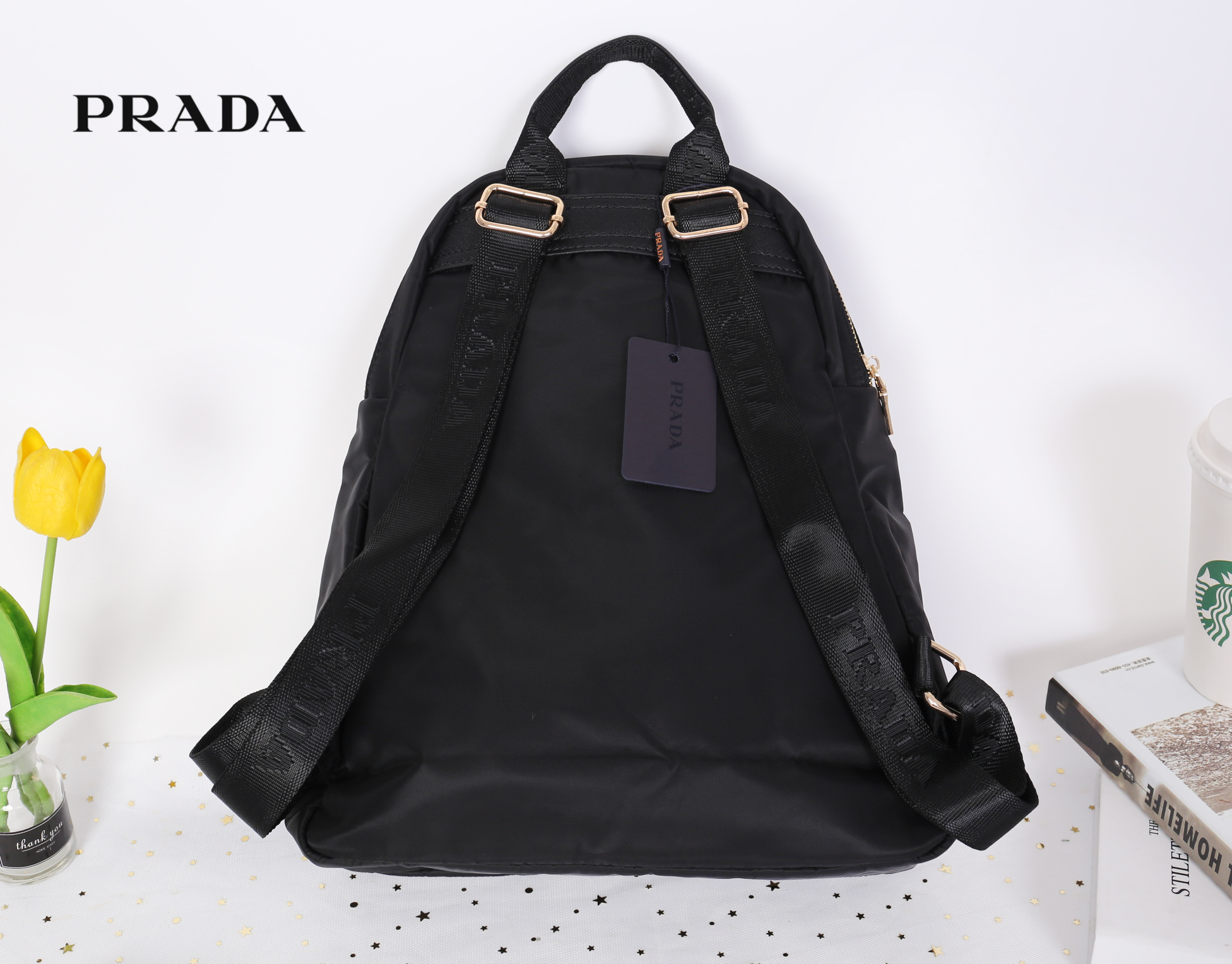 PRADA NYLON Bear BACKPACK กระเป๋าสะพายเป้ Premium gift จากเคาน์เตอร์ต่างประเทศรุ่น Limited edition วัสดุเป็น Nylon เนื้อหนาคุณภาพดีตามแบบฉบับของแบรนด์ ขนาดกำลังดี น้ำหนักเบา ด้านหน้าเป็นลายหมีปั๊กกลิ้ตเตอร์โลโก้แบรนด์ อะไหล่ทองหรูภายในซับ Polyester 100% ม
