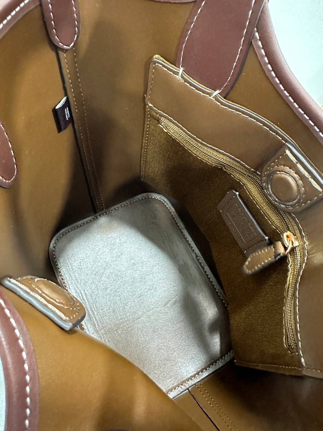 พร้อมส่ง 5 สี COACH HANNA BUCKET BAG กระเป๋าถือ/สะพายข้างทรงบักเก็ตรุ่นใหม่ดีไซน์เก๋น่ารัก เกรดท็อปออริ เกรดดีสุด สลับแท้ 1:1